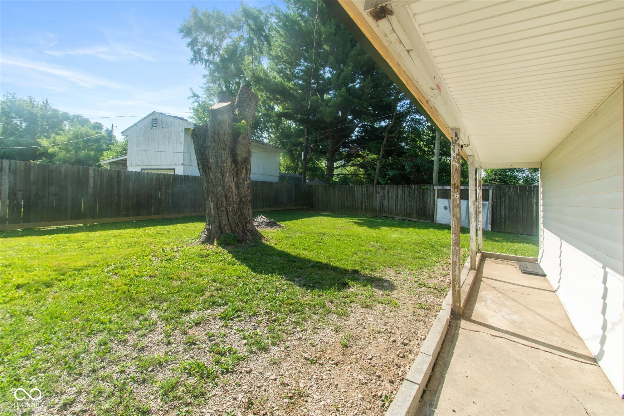 8047 E 48th Street