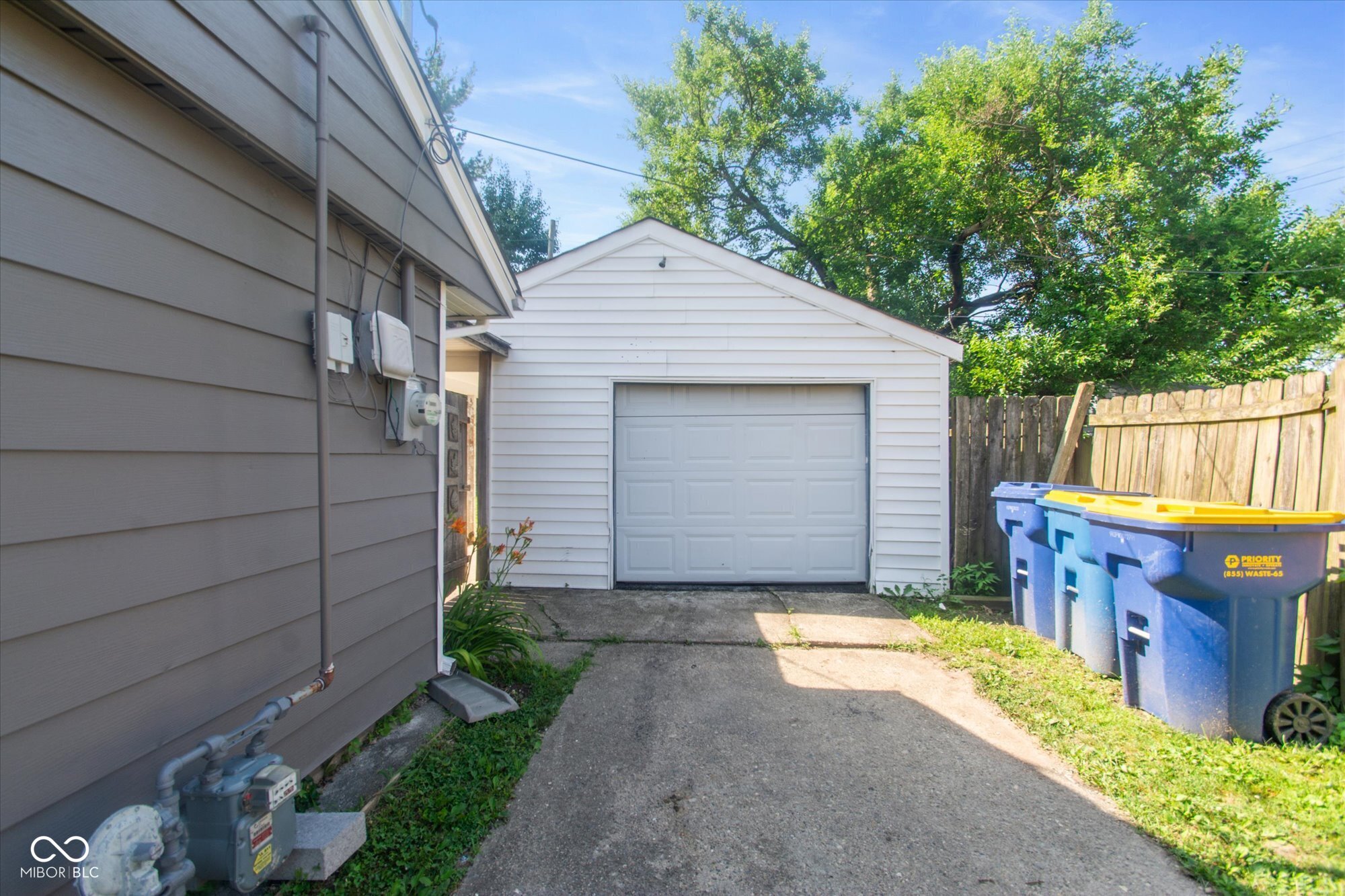 8047 E 48th Street