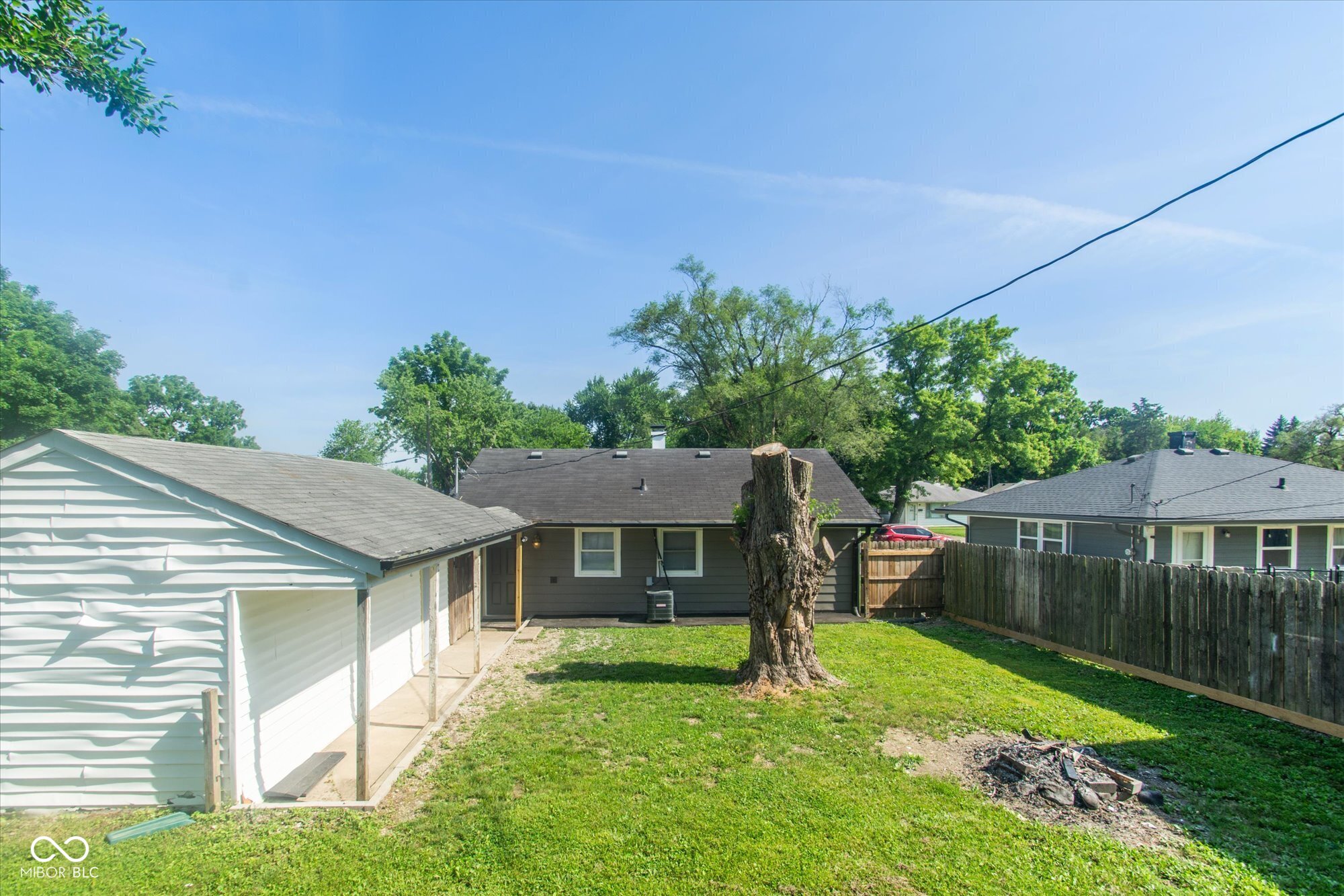 8047 E 48th Street