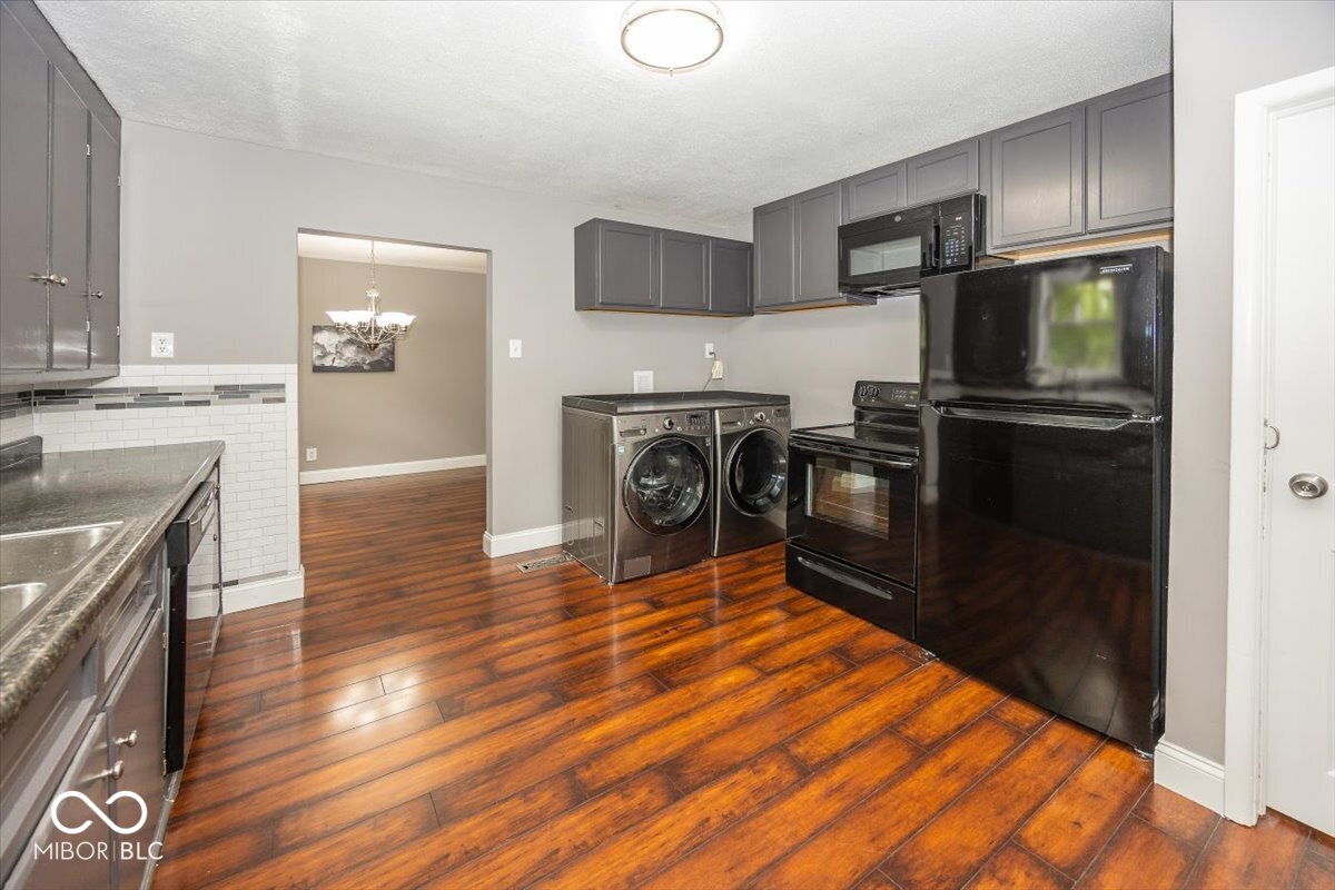4044 N Drexel Avenue