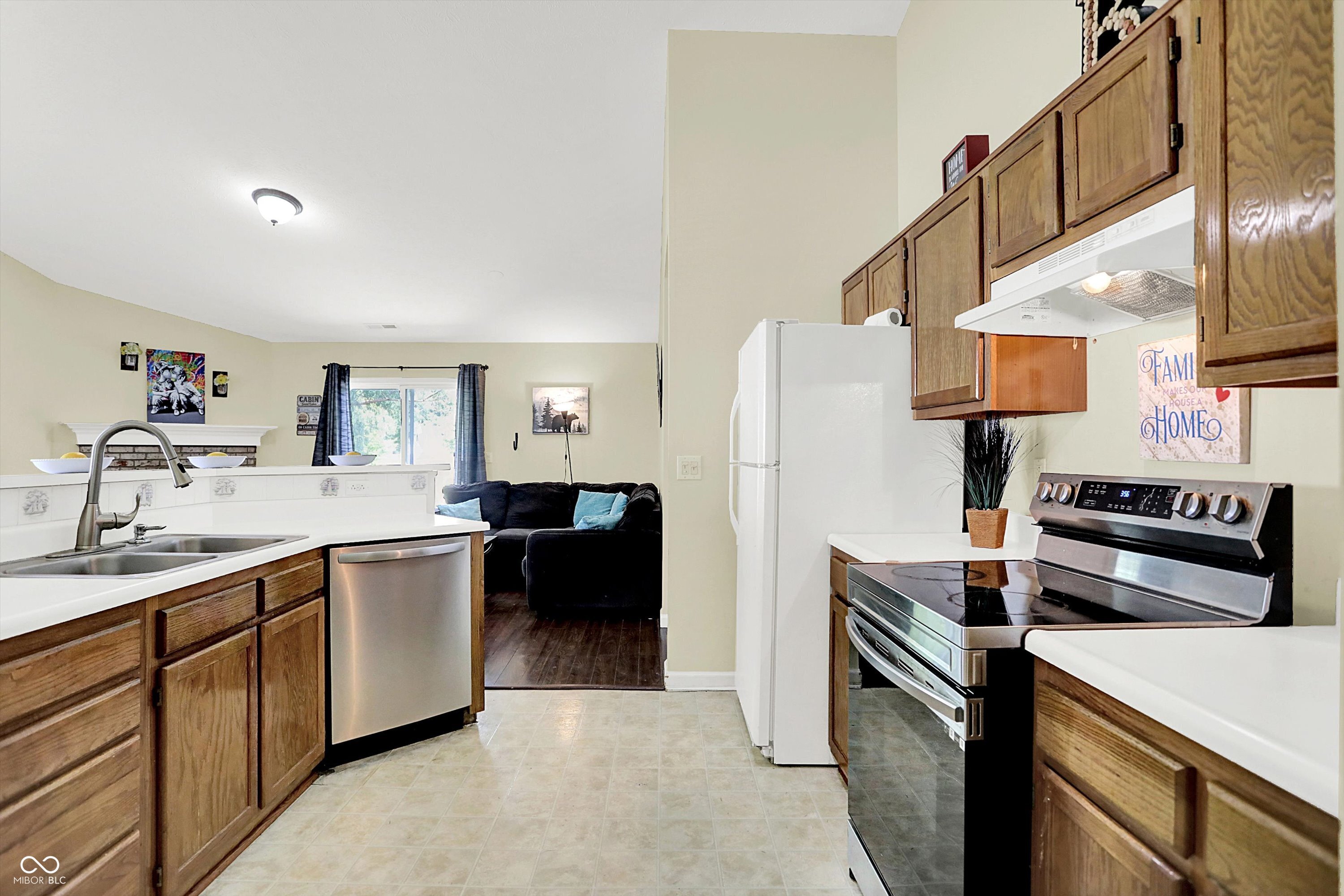 6417 Meadowpond Way