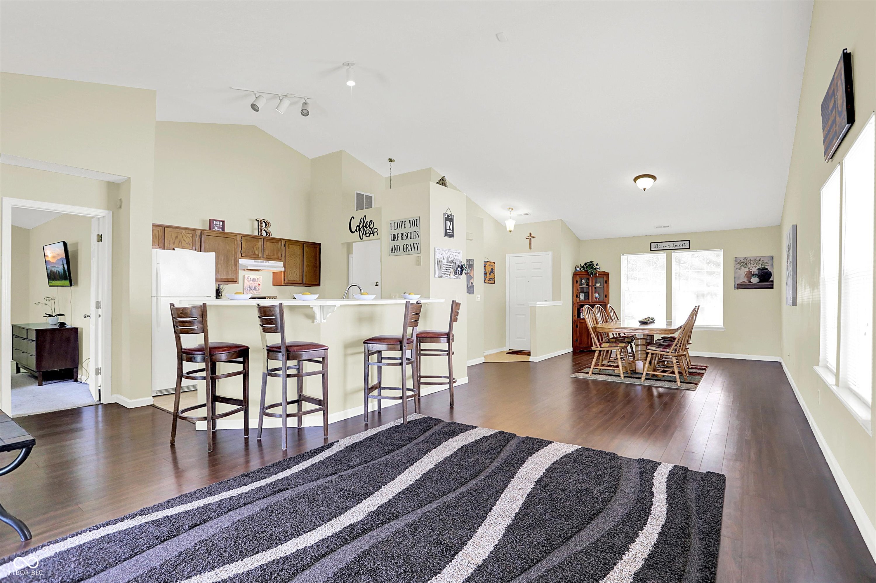 6417 Meadowpond Way