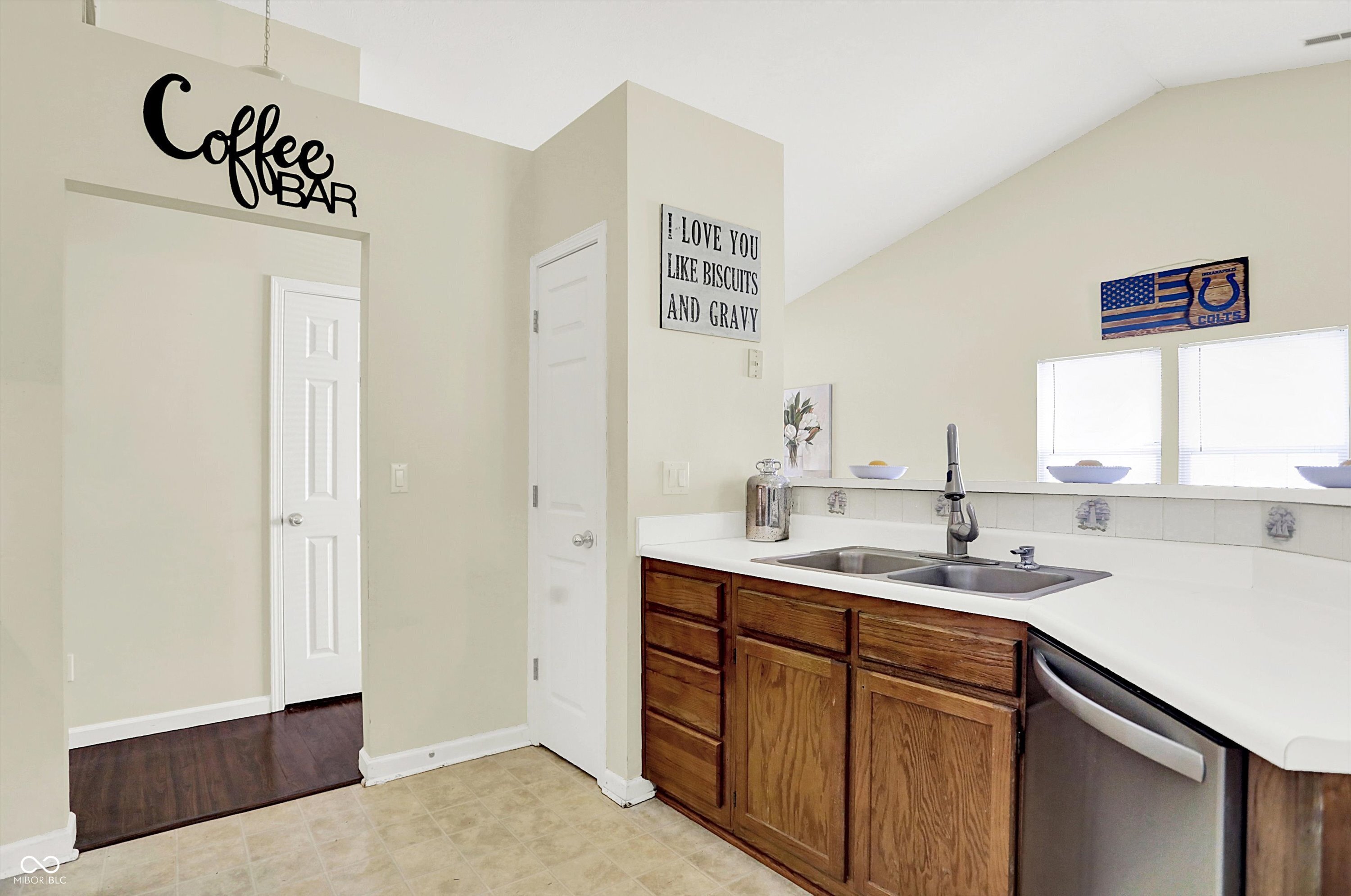 6417 Meadowpond Way