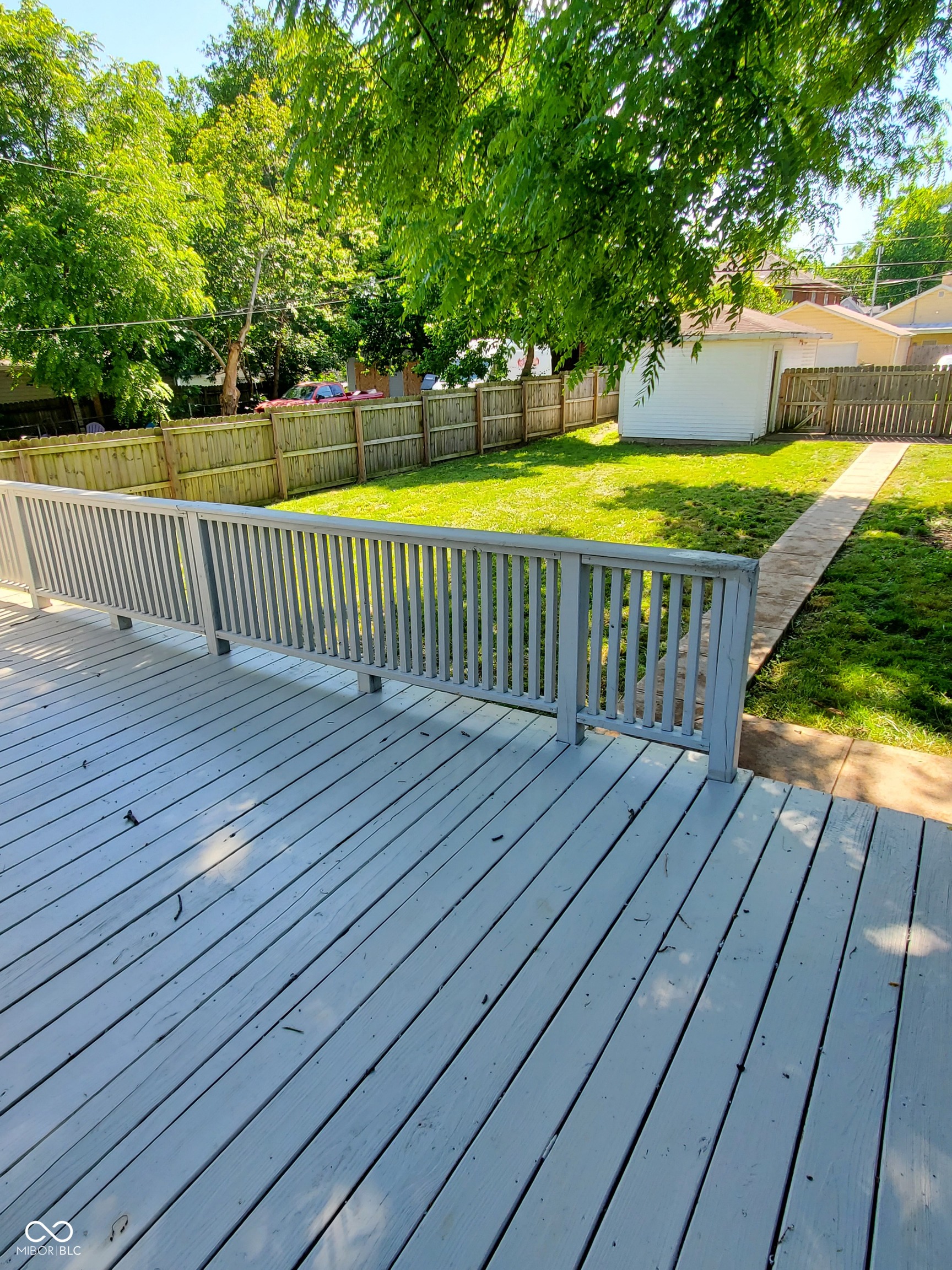 404 N Riley Avenue