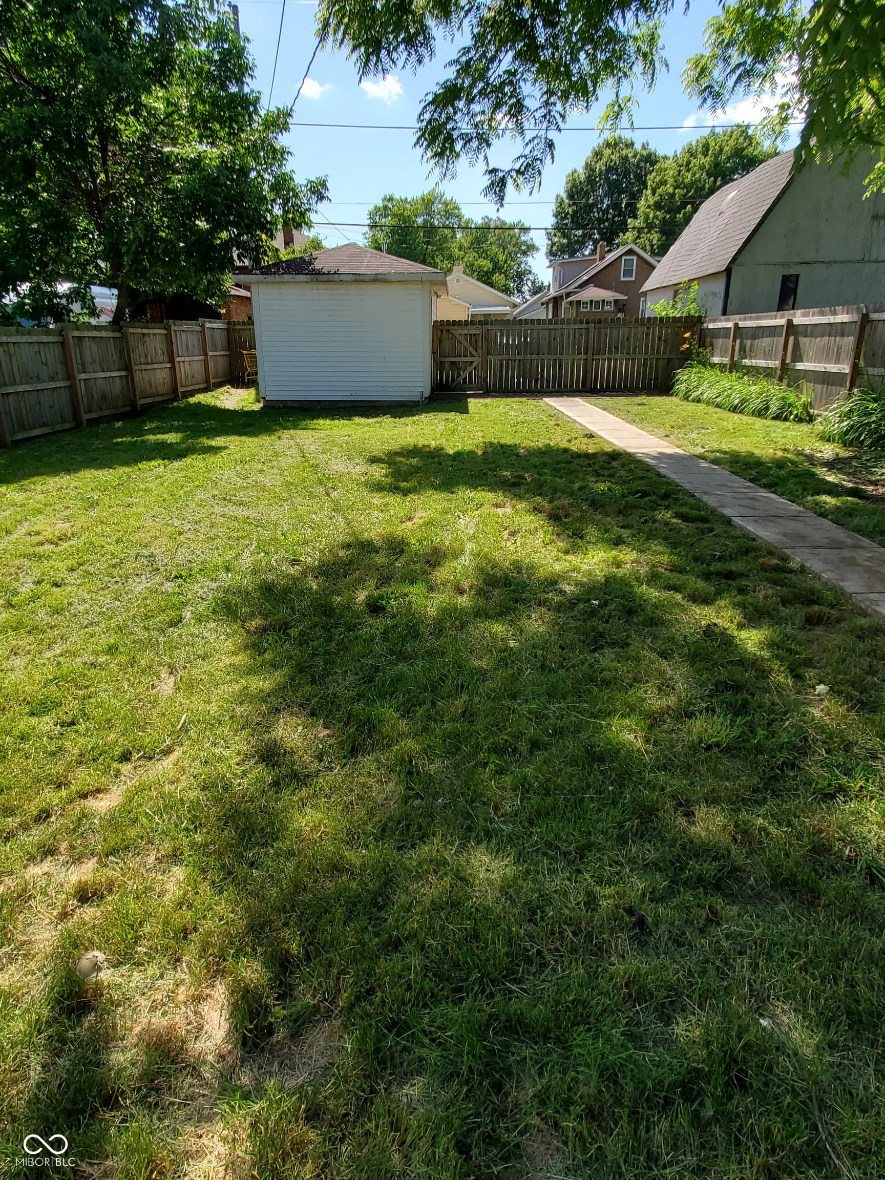 404 N Riley Avenue