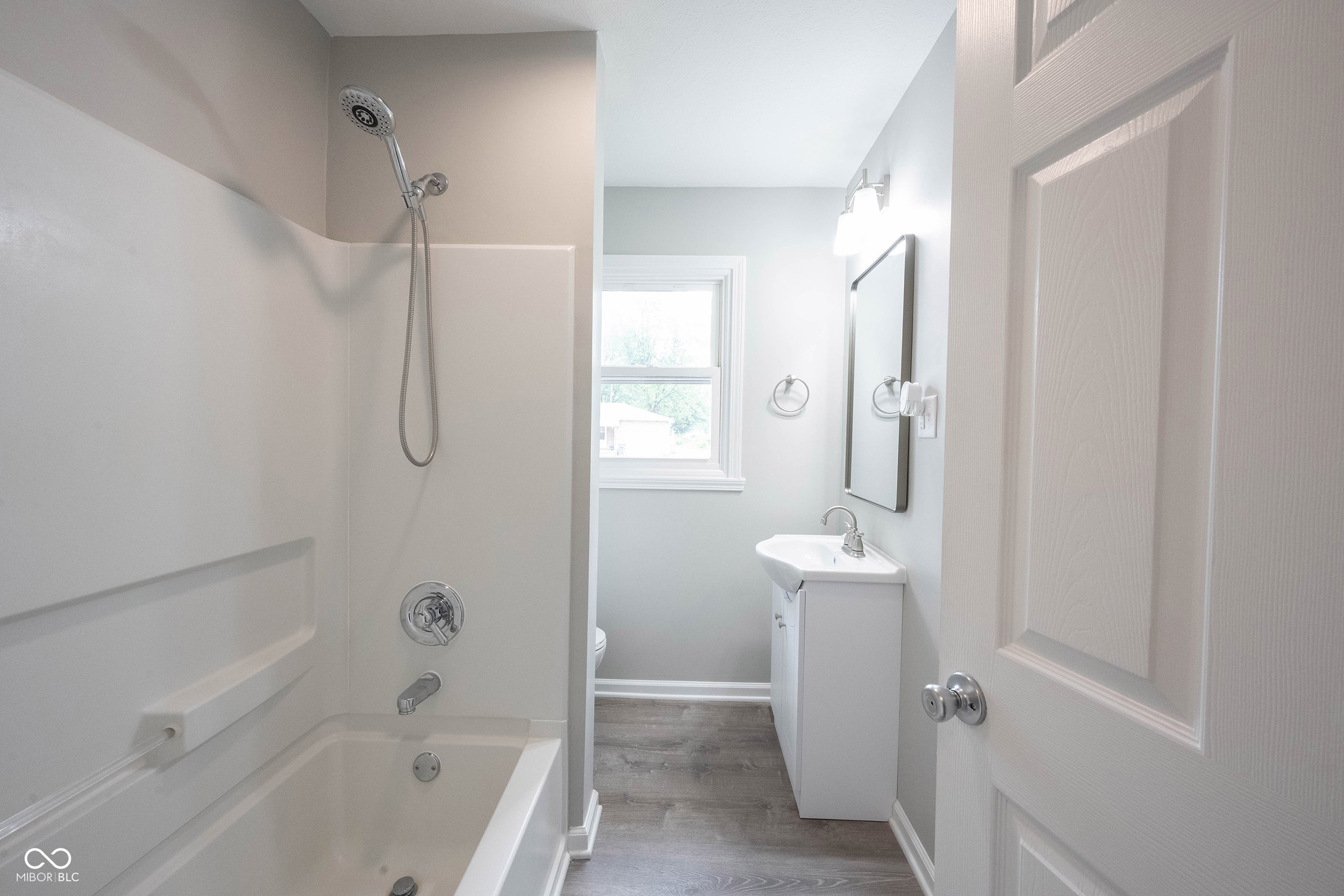 2334 S Keystone Avenue