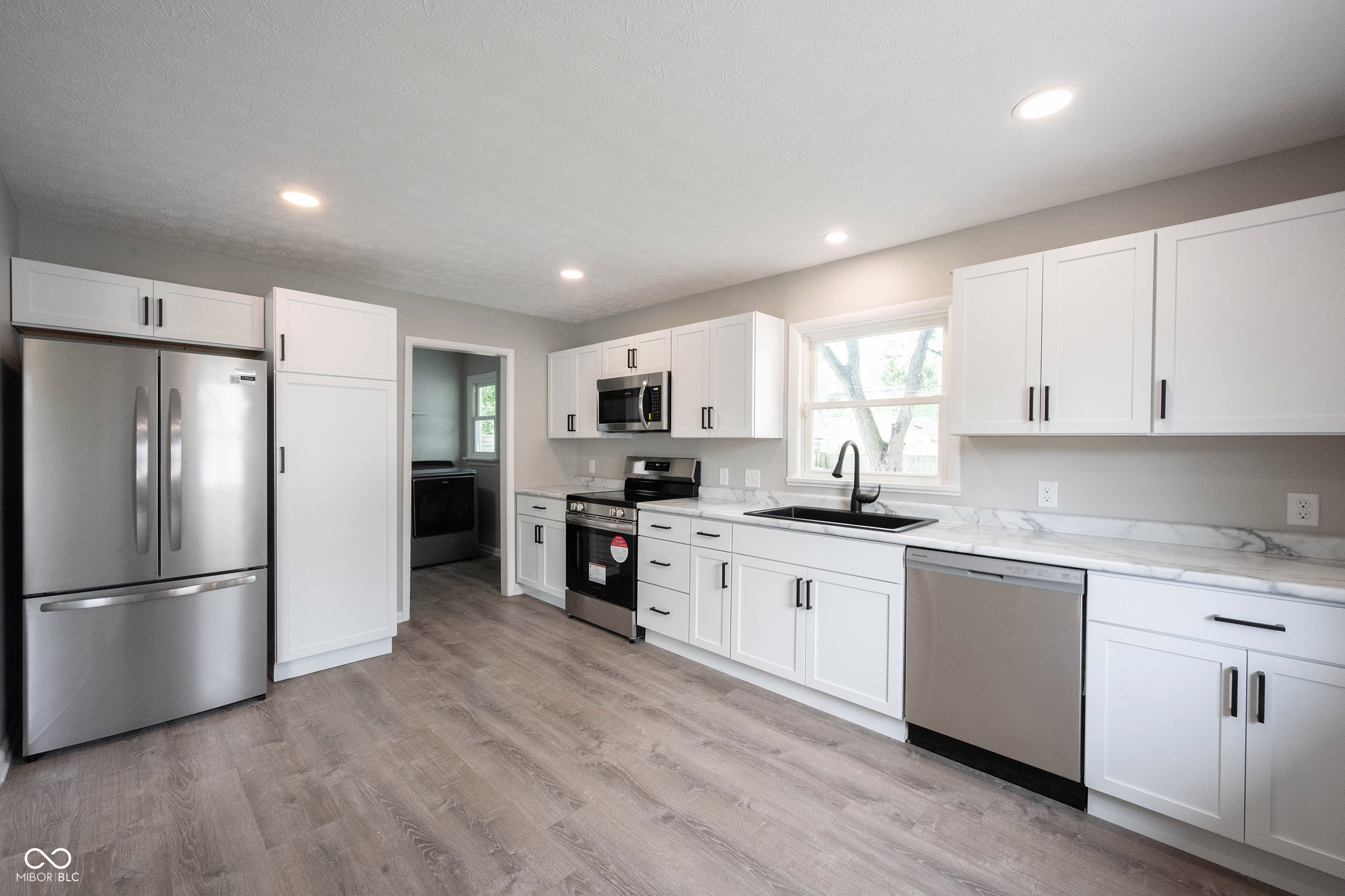 2334 S Keystone Avenue