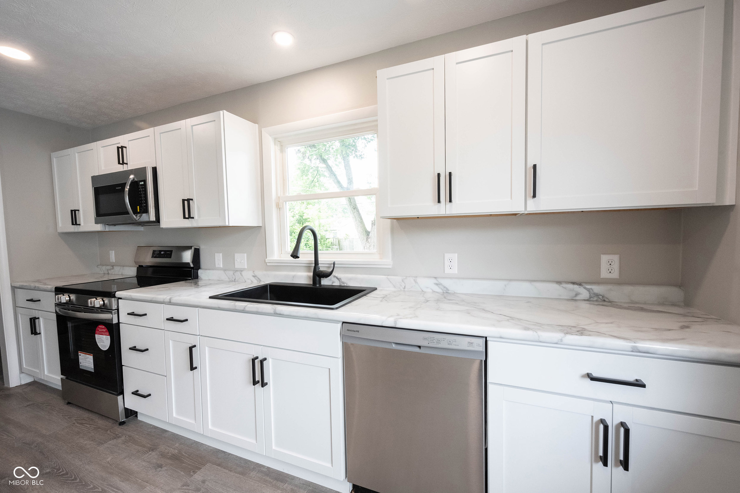 2334 S Keystone Avenue