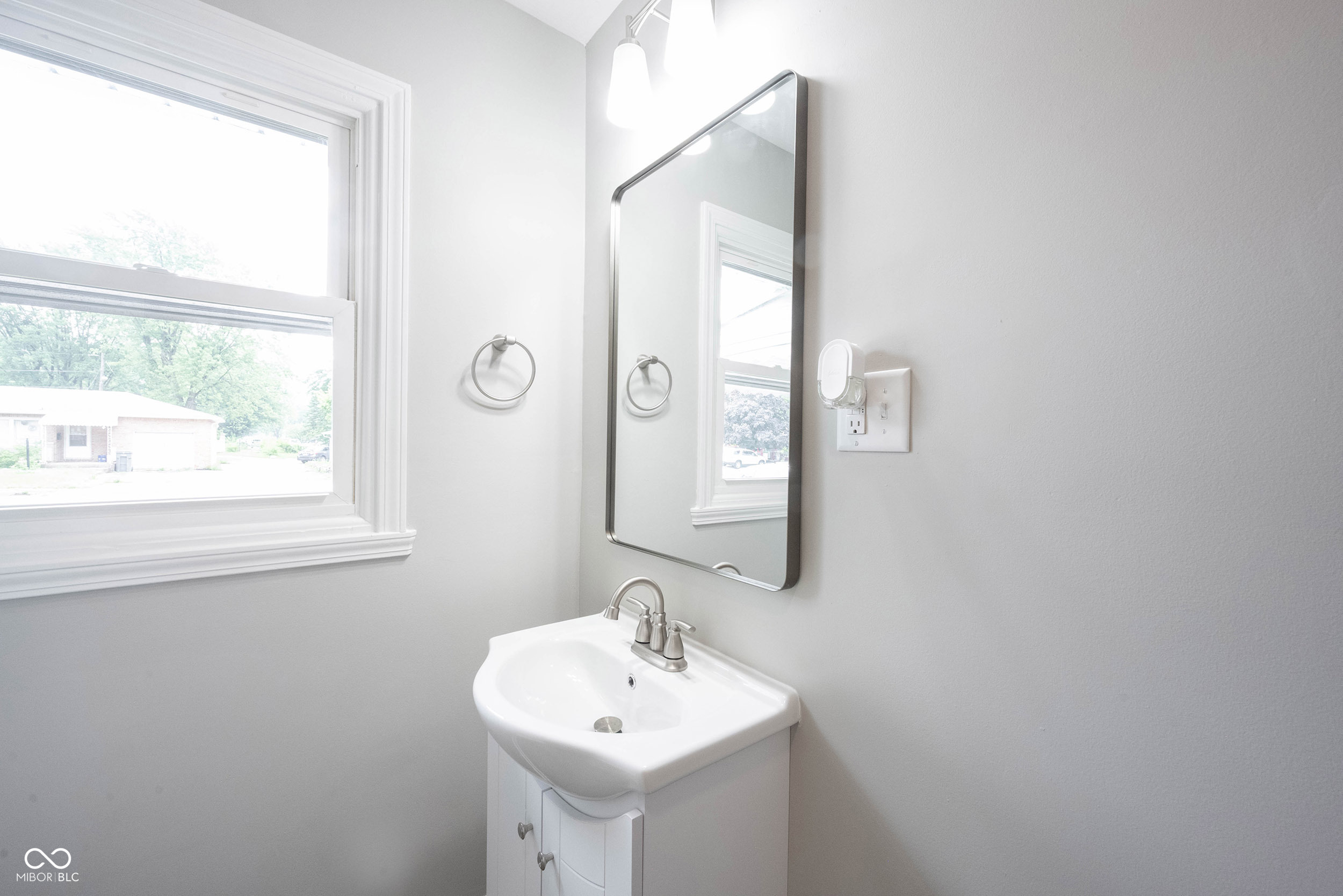 2334 S Keystone Avenue