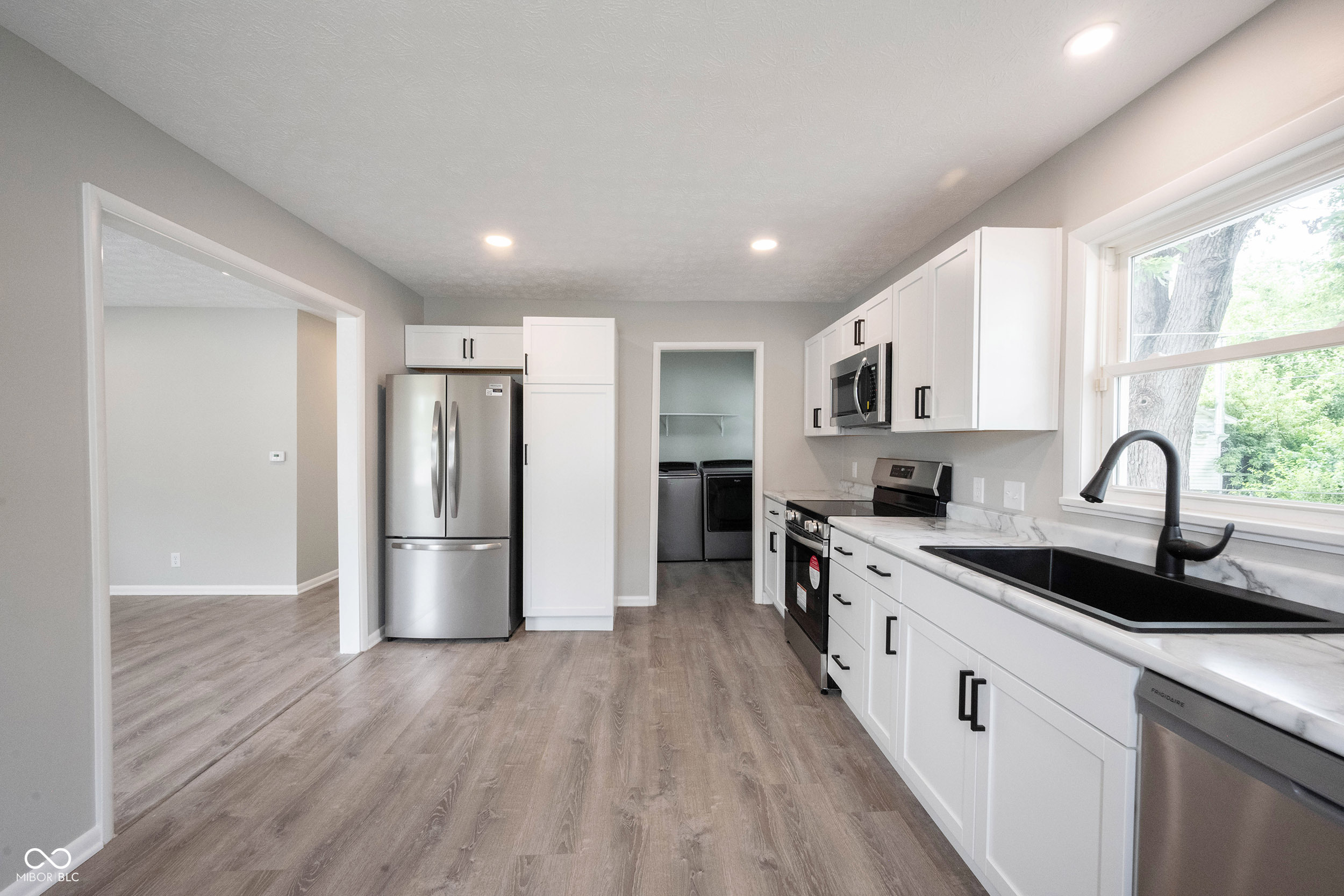 2334 S Keystone Avenue