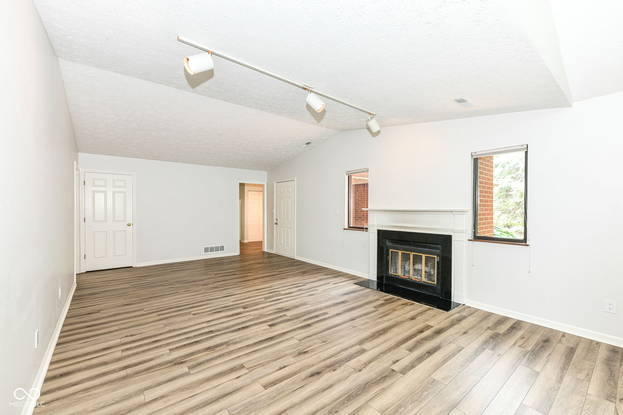 2078 Oak Run N Drive