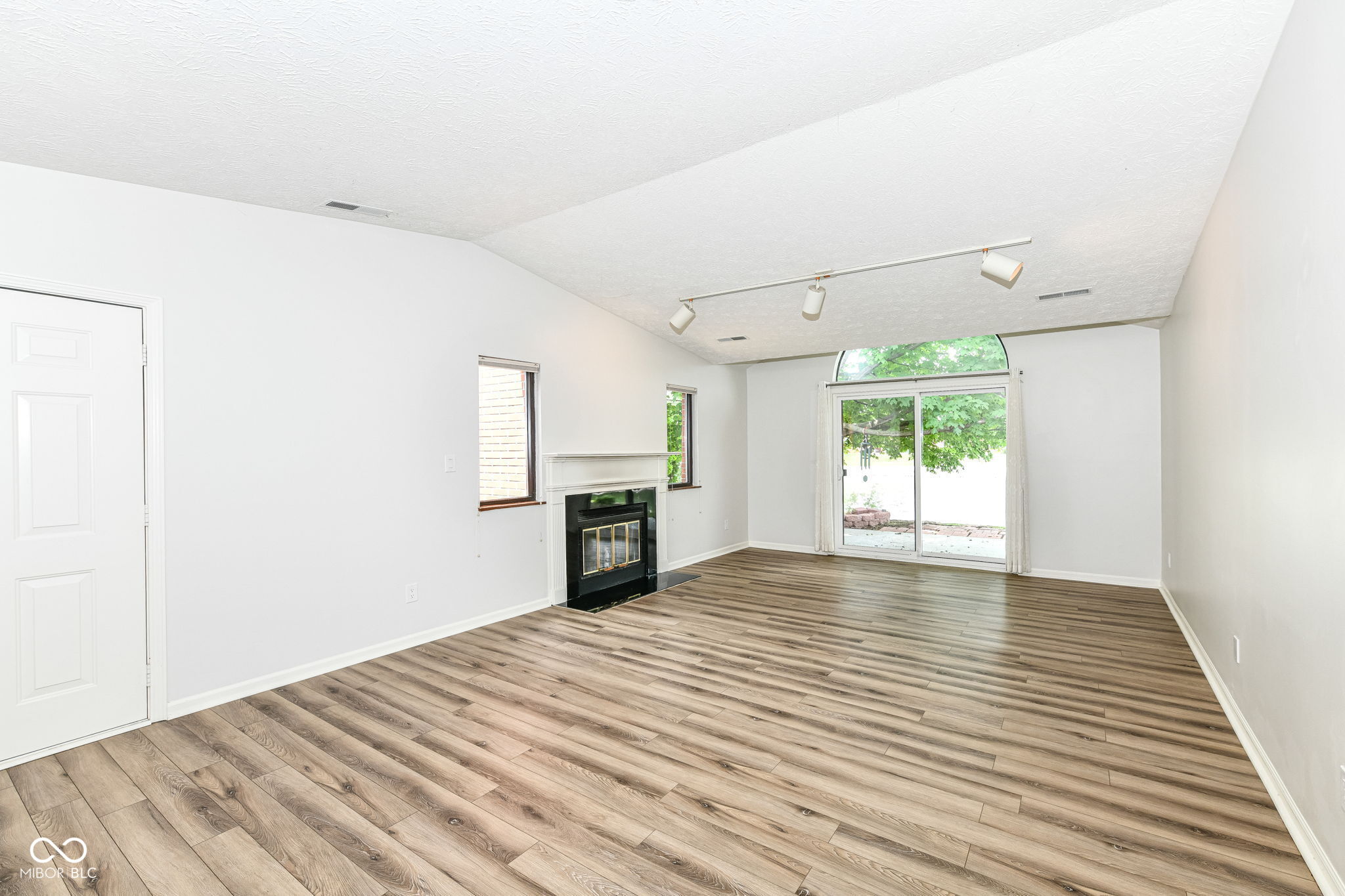 2078 Oak Run N Drive