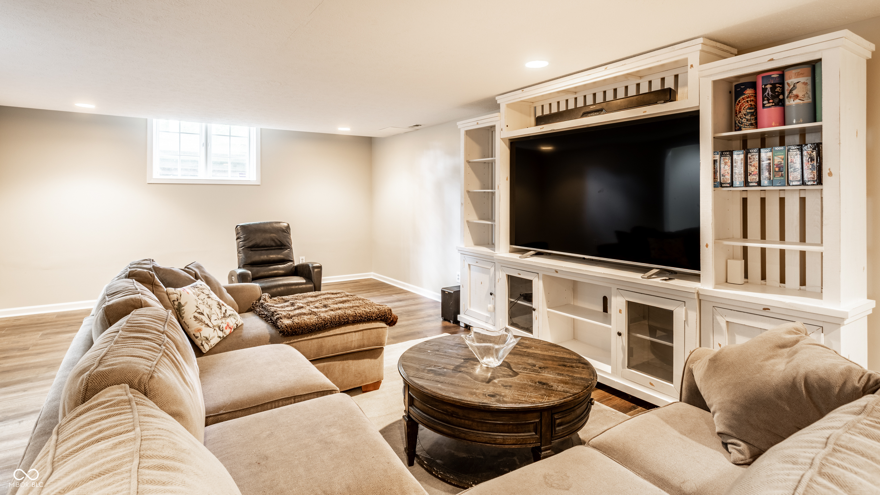 14304 Woodfield Drive S