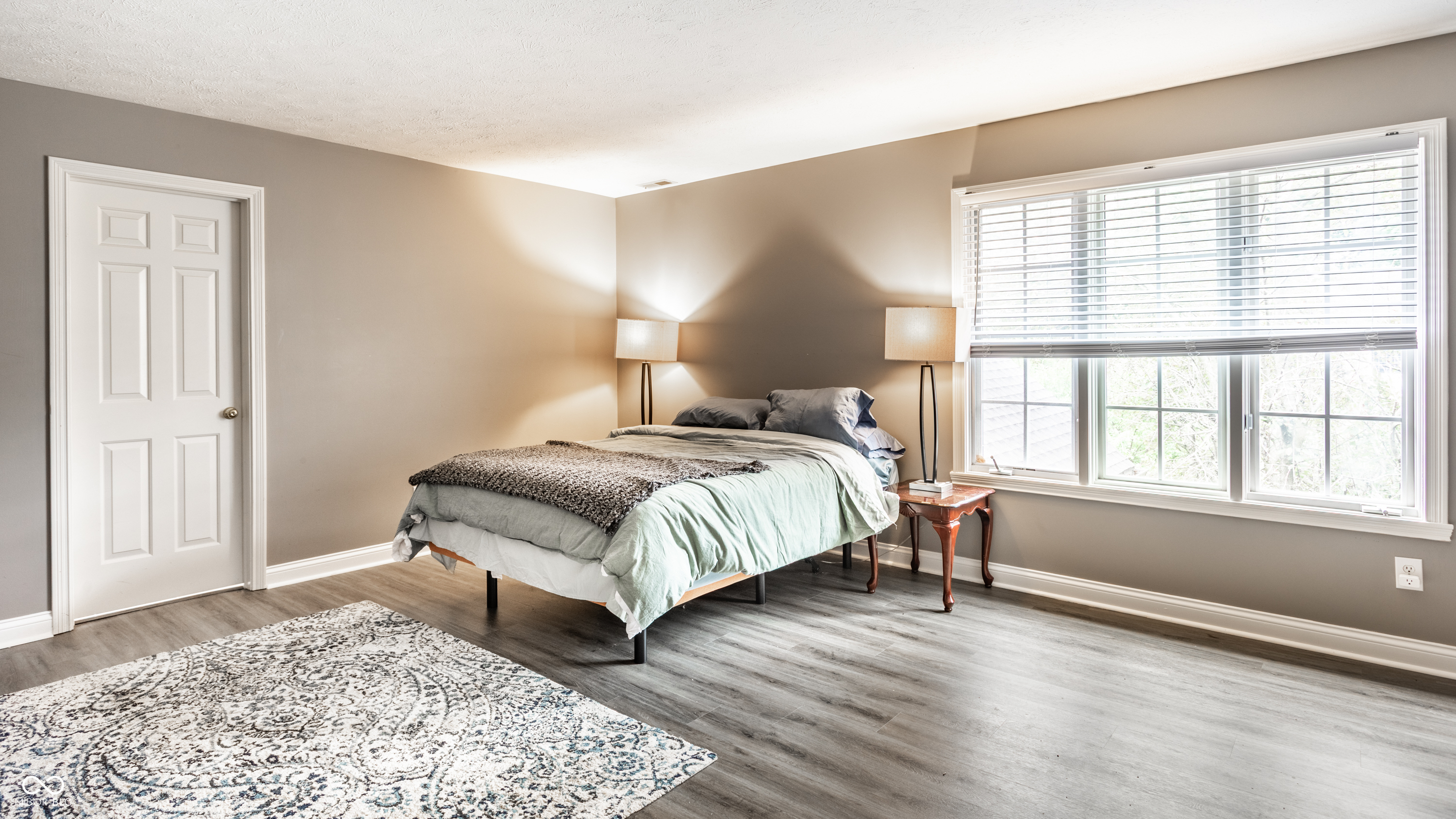 14304 Woodfield Drive S