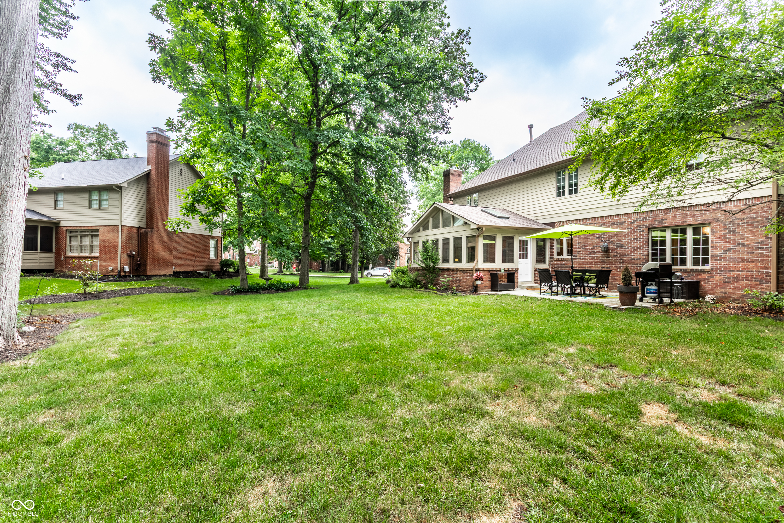 14304 Woodfield Drive S