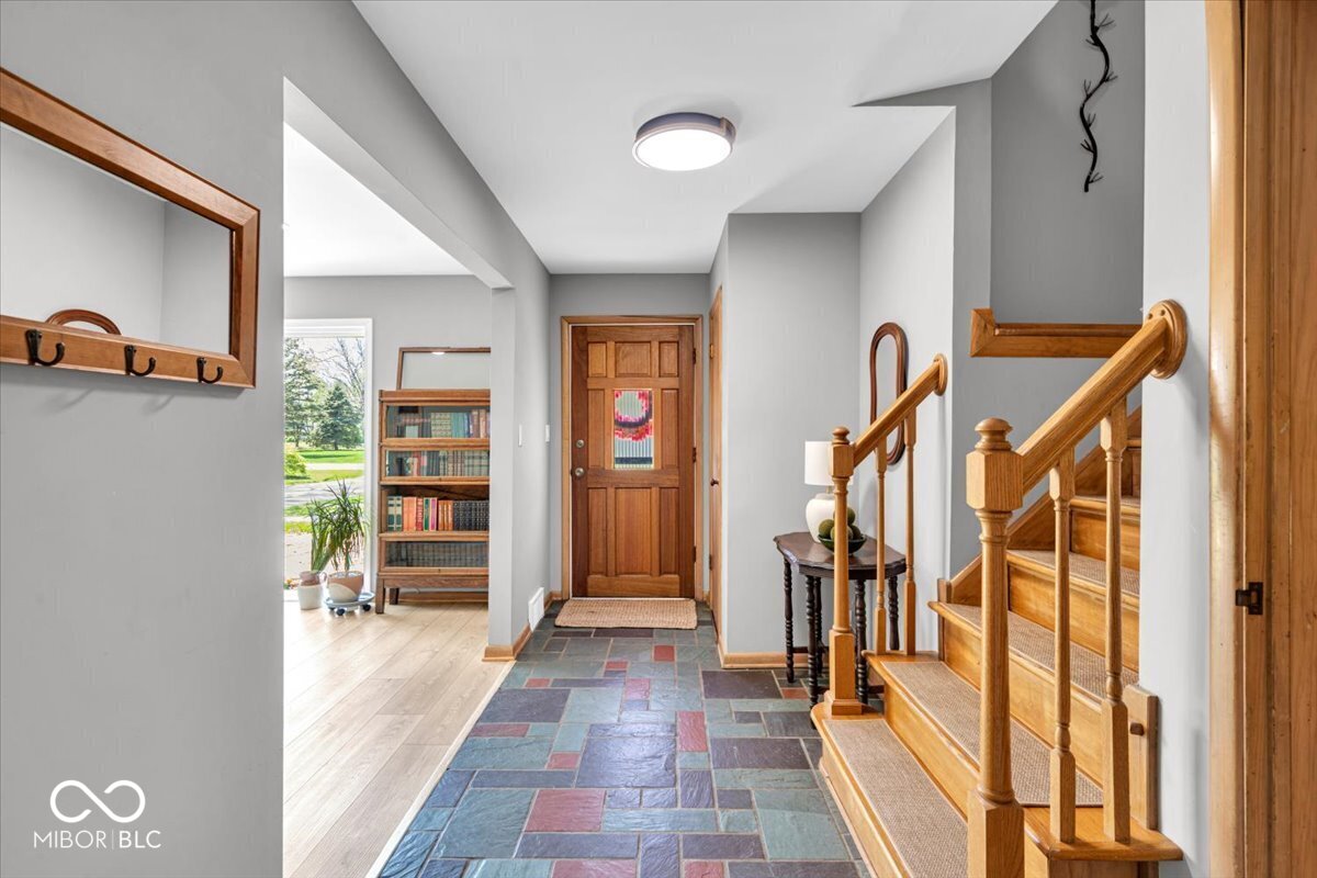 7205 Steven Lane