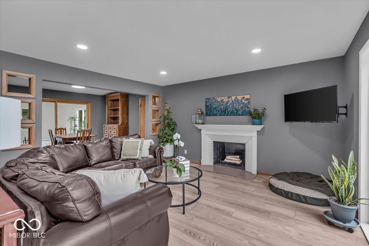 7205 Steven Lane