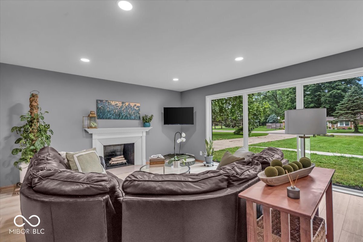 7205 Steven Lane