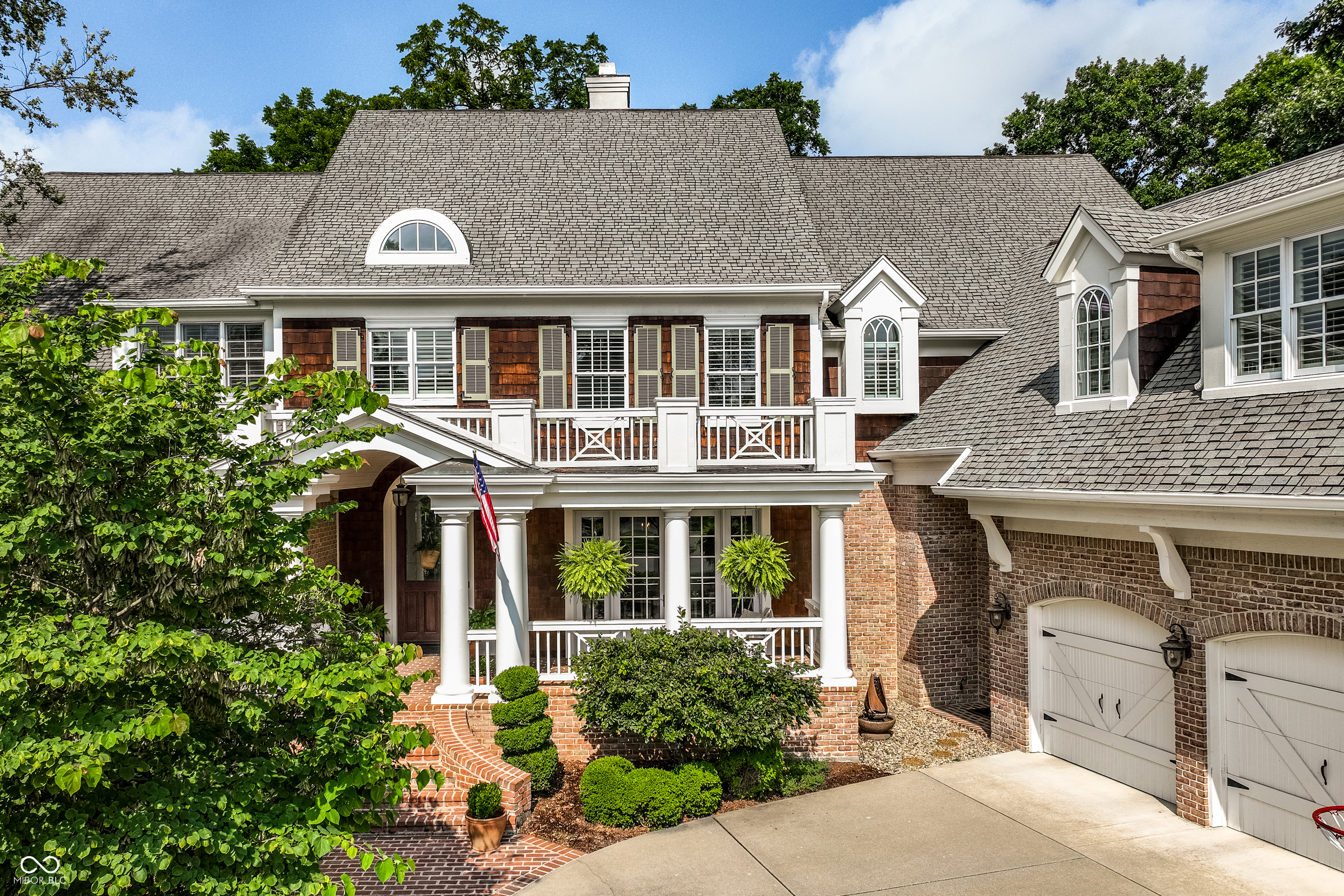 10410 Charter Oaks