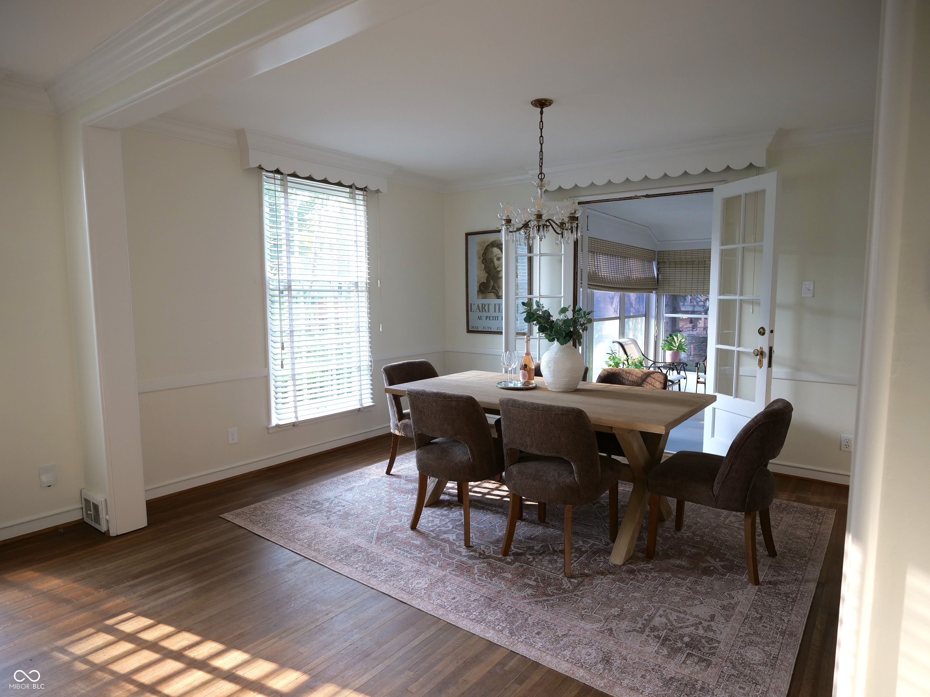 2032 Kessler Blvd E Drive