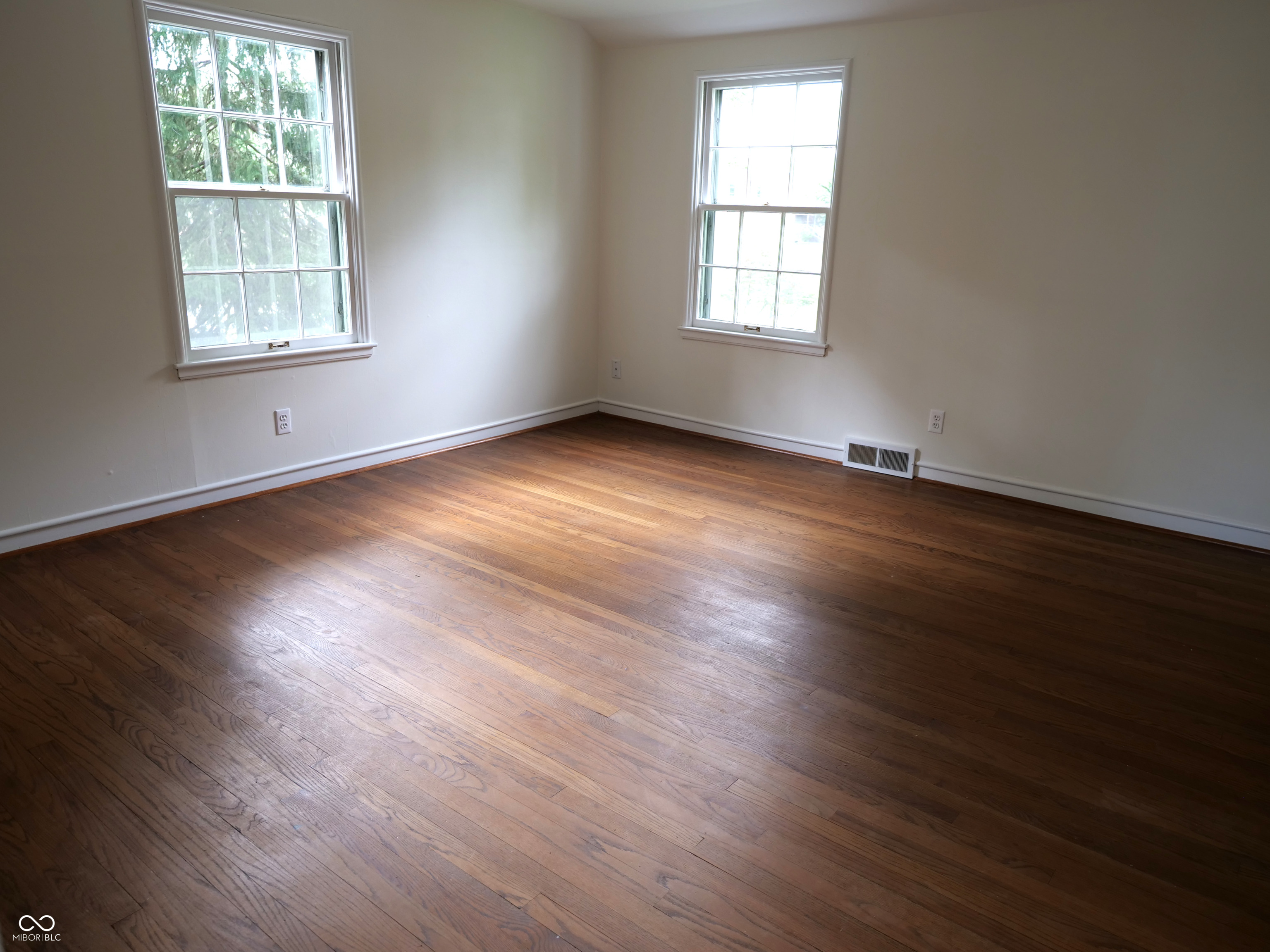 2032 Kessler Blvd E Drive