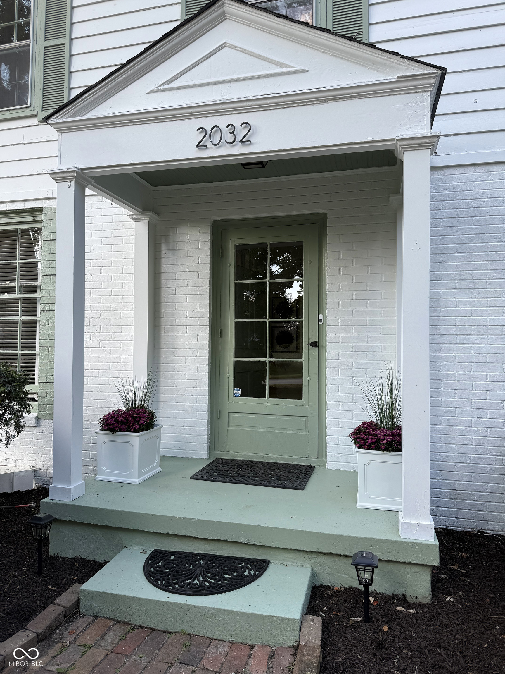 2032 Kessler Blvd E Drive