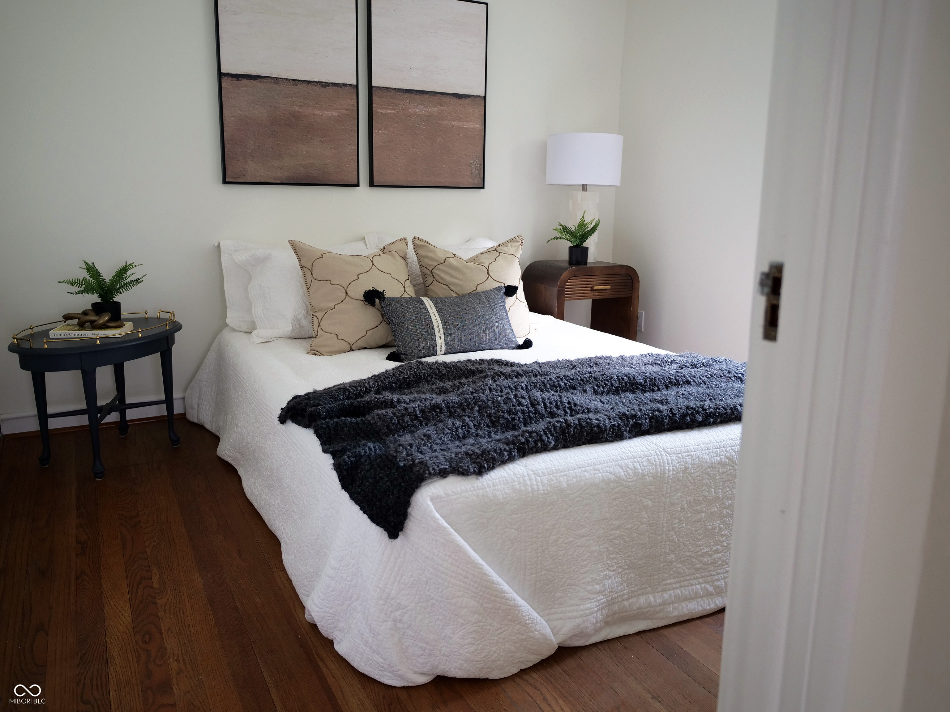 2032 Kessler Blvd E Drive