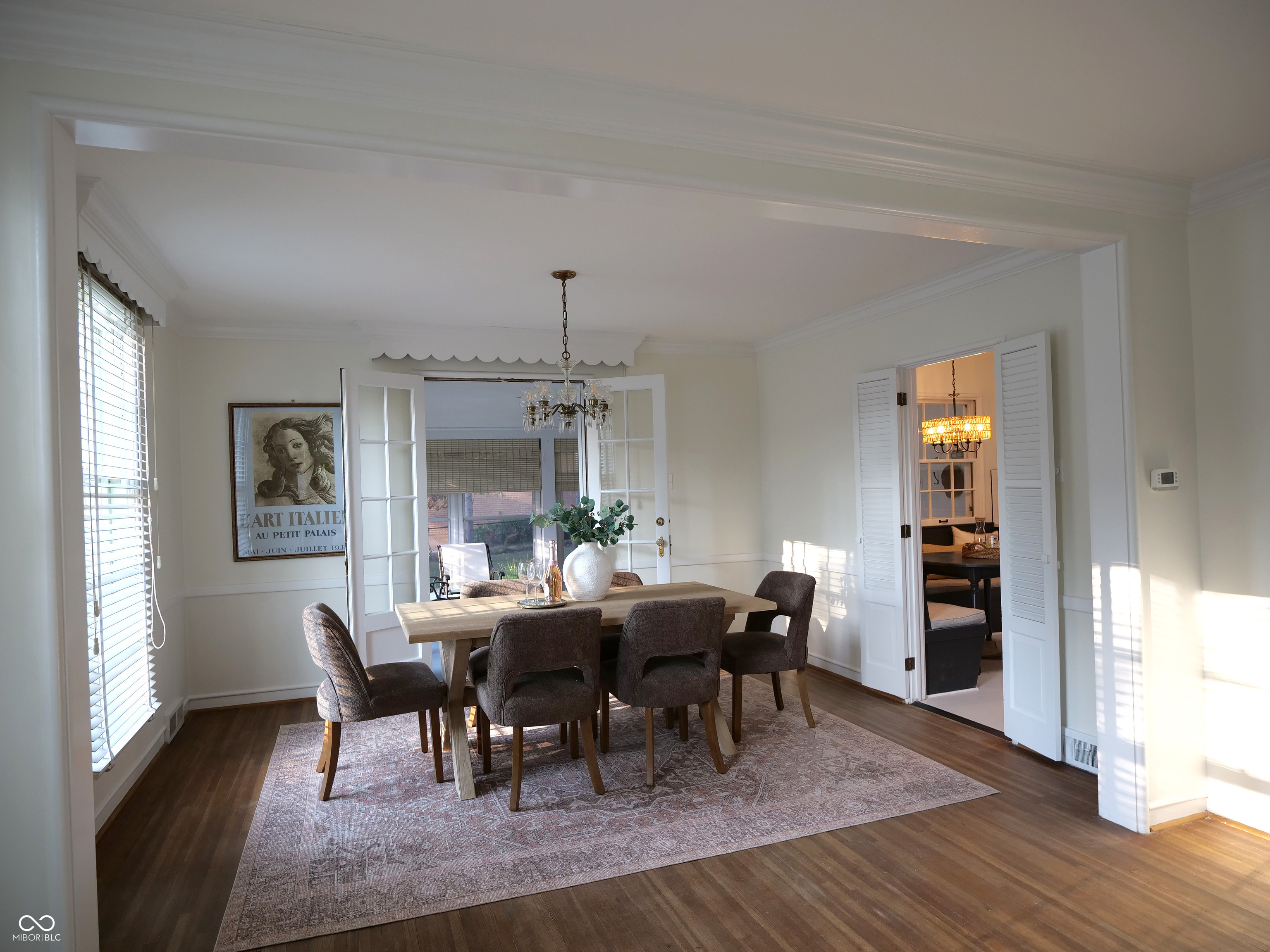 2032 Kessler Blvd E Drive