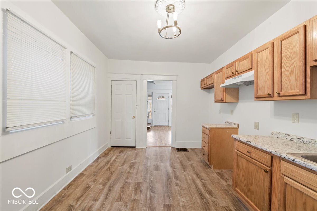 3554 N Illinois Street