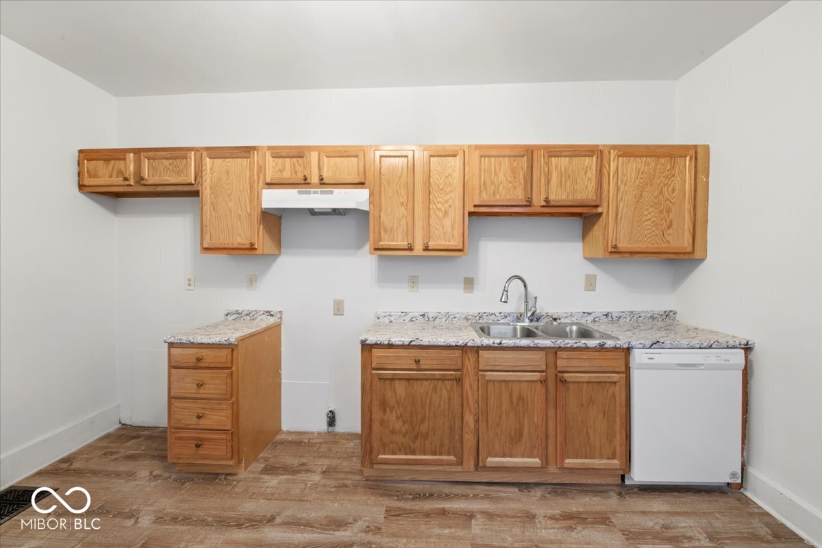 3554 N Illinois Street