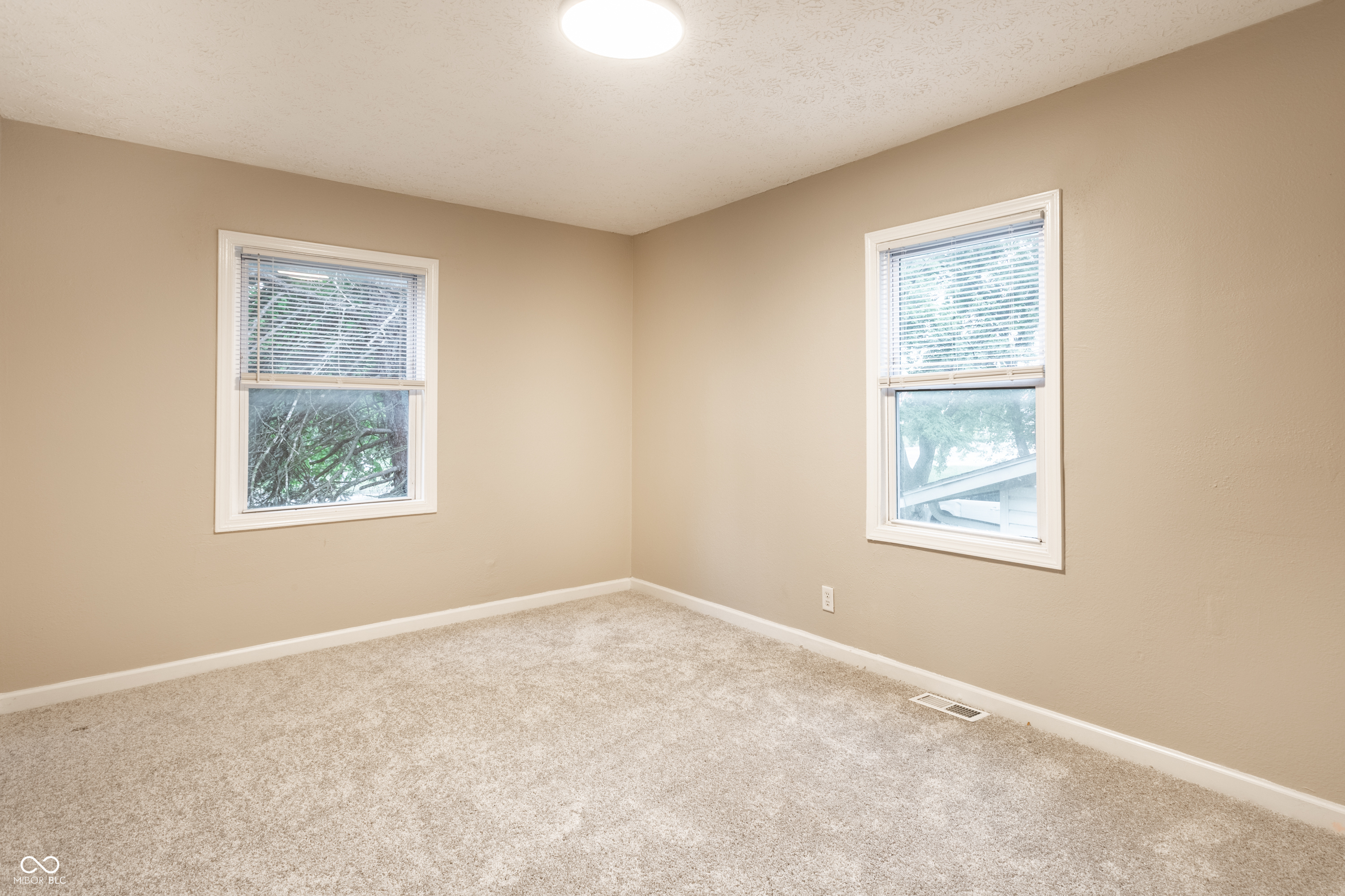 3613 Moller Road