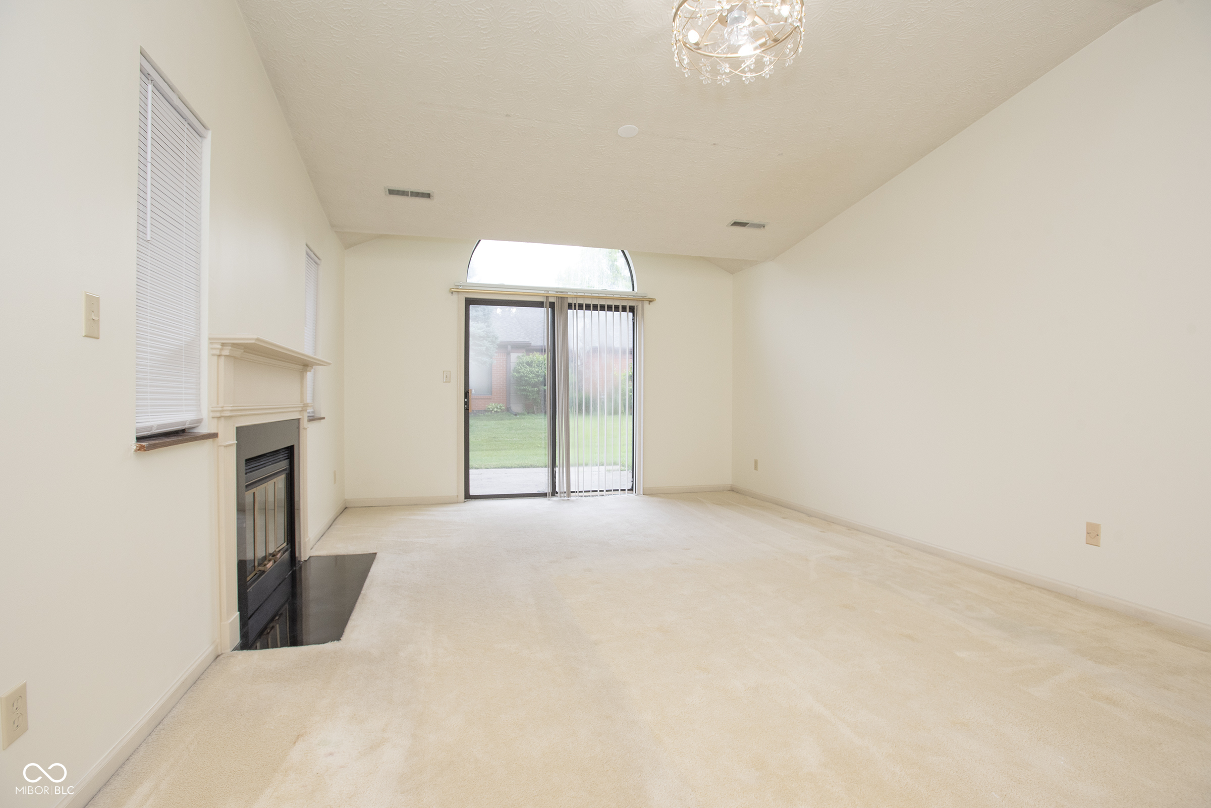 2263 Golden Oaks N
