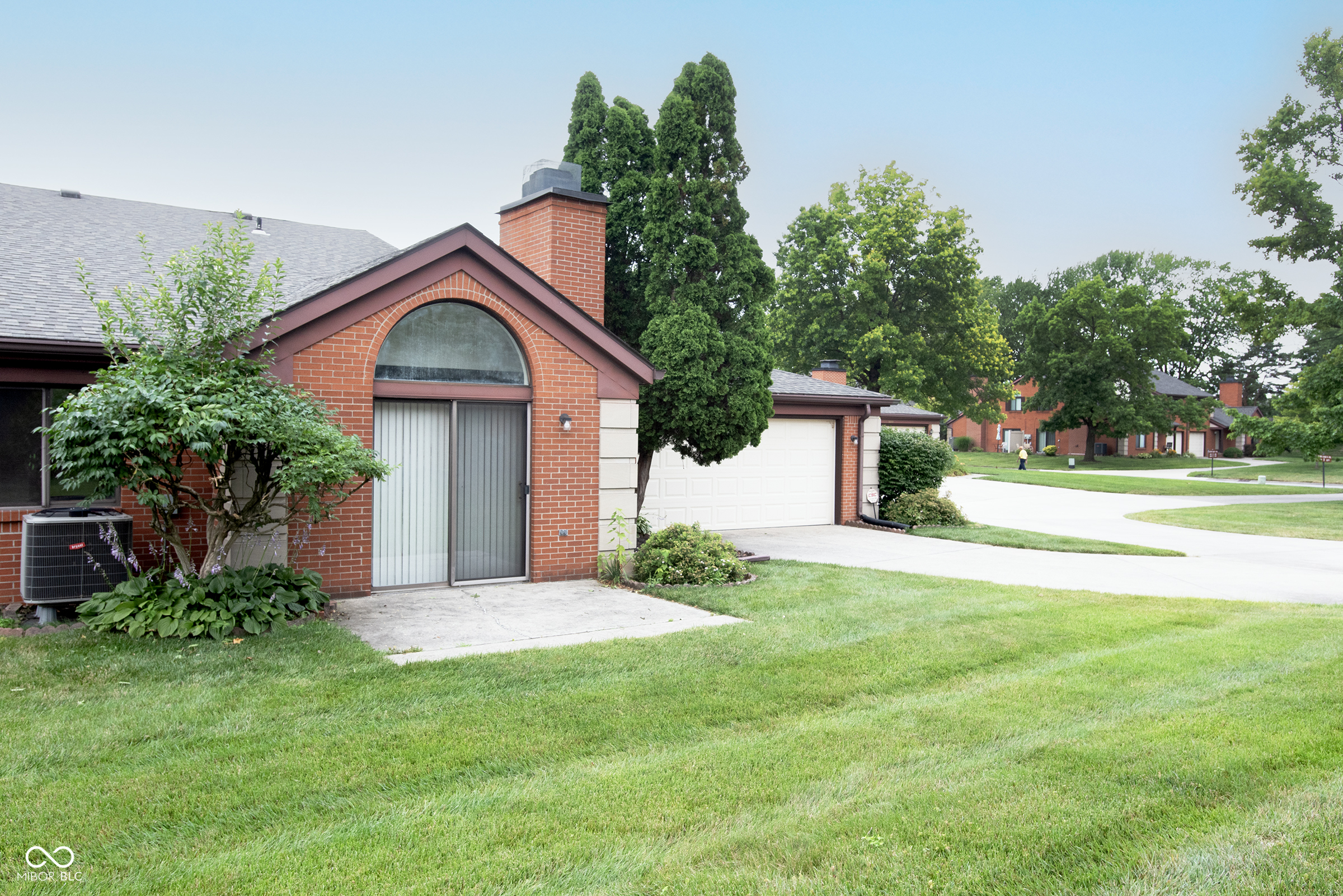 2263 Golden Oaks N