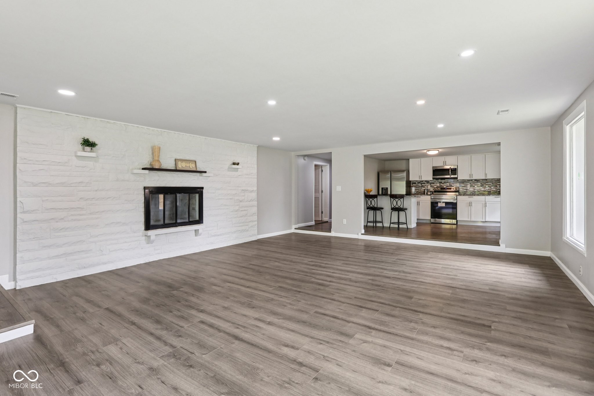 6233 Lafayette Road