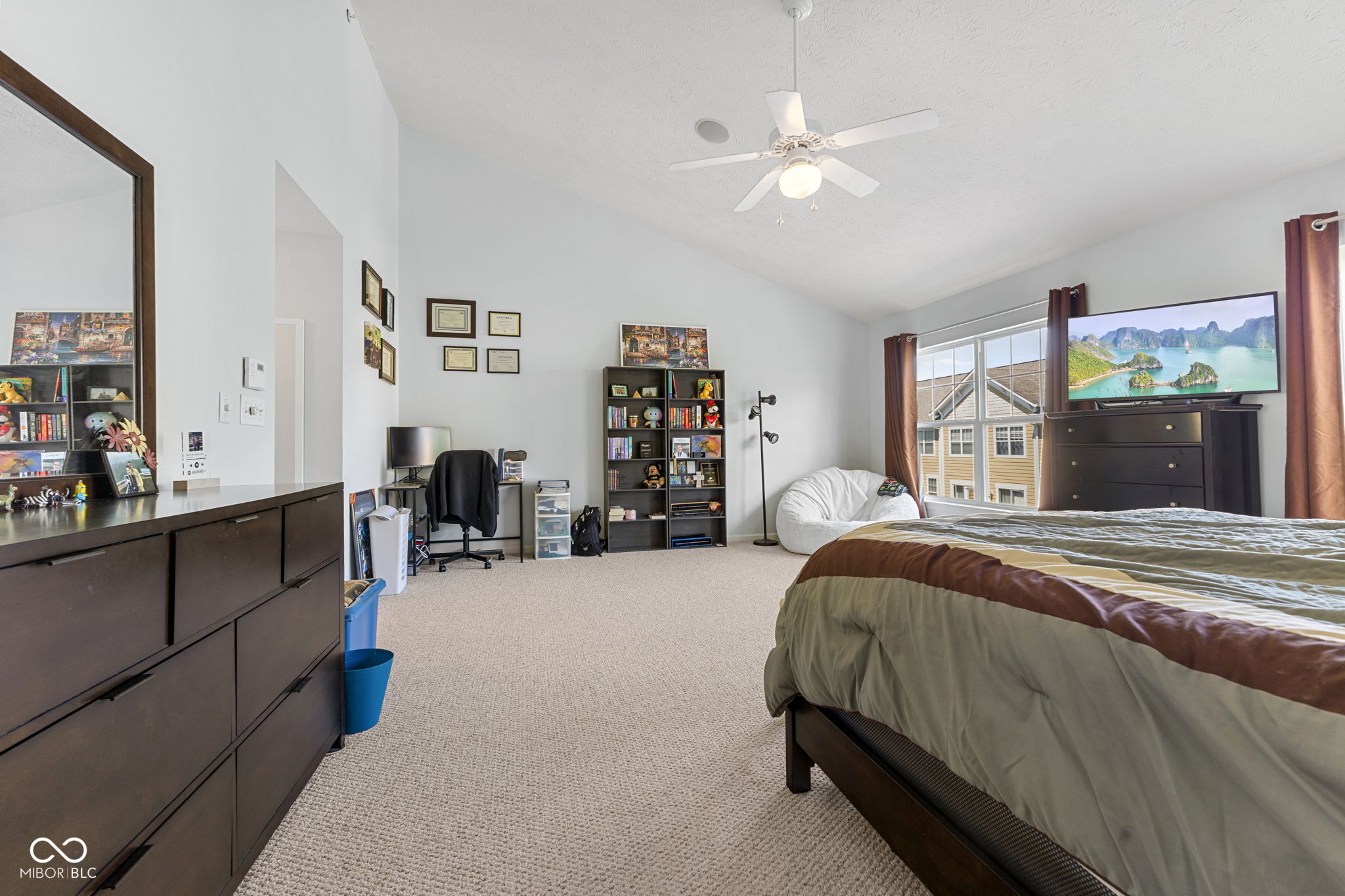 6633 Reserve Drive
