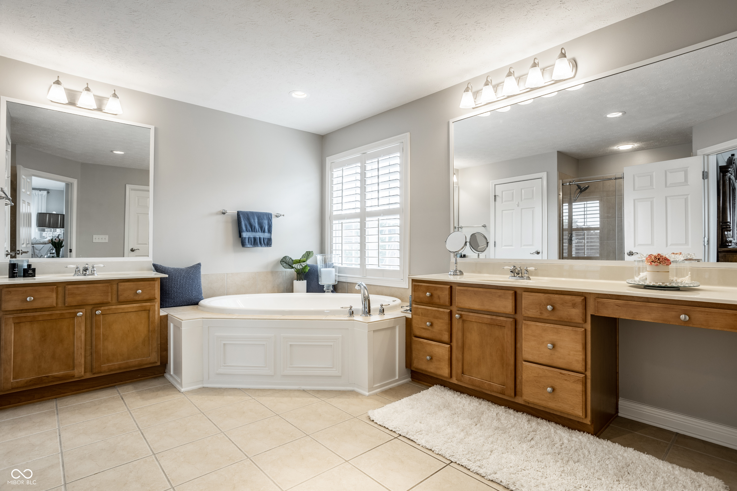 9207 Rocky Cay Court