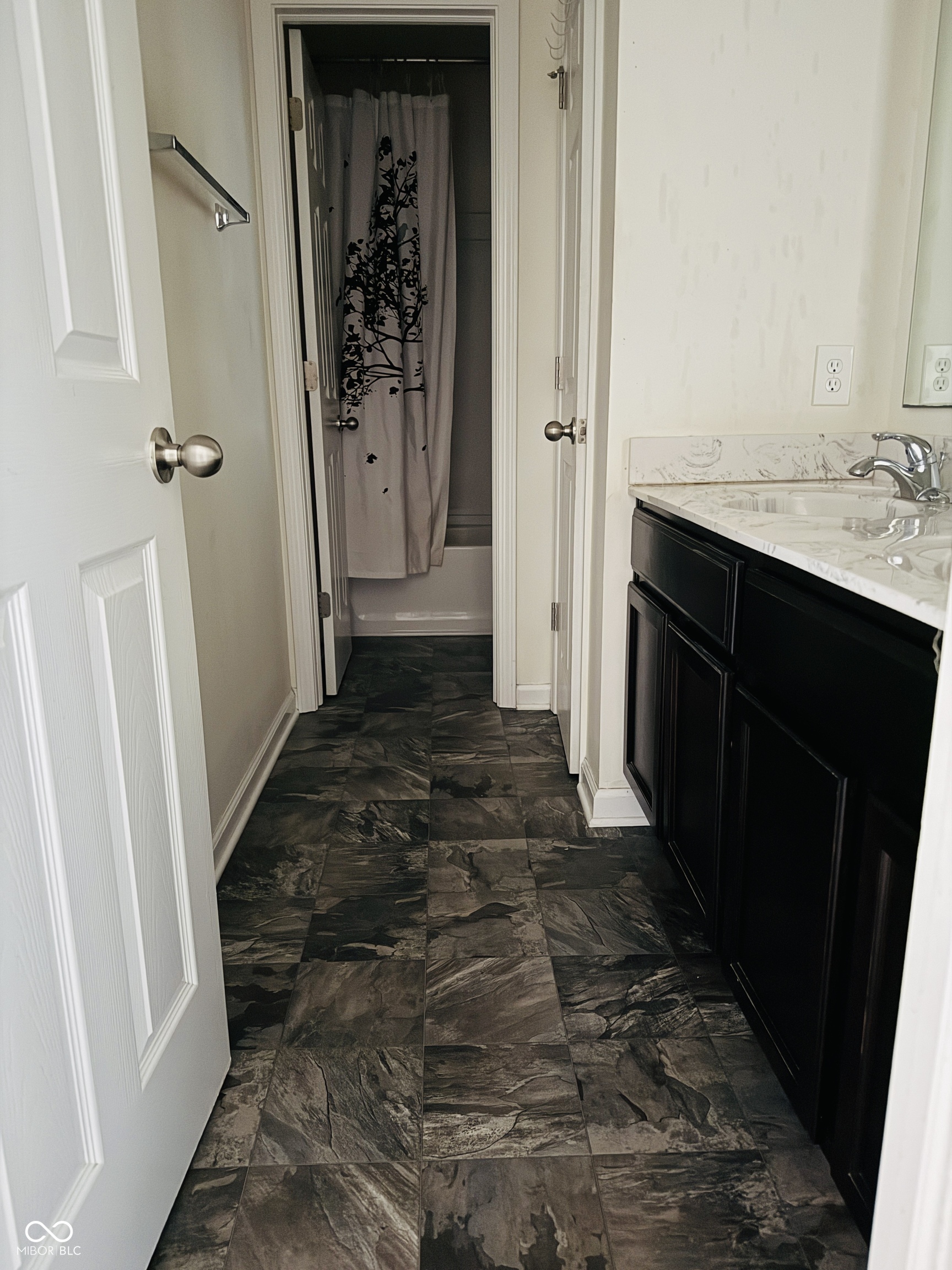 822 Blue Ash Trail