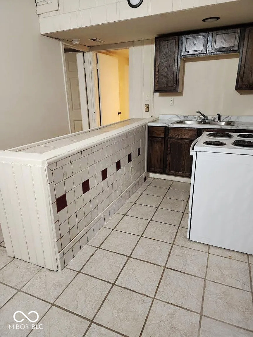 2633 S Randolph Street