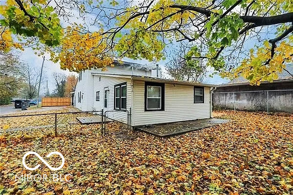 2633 S Randolph Street