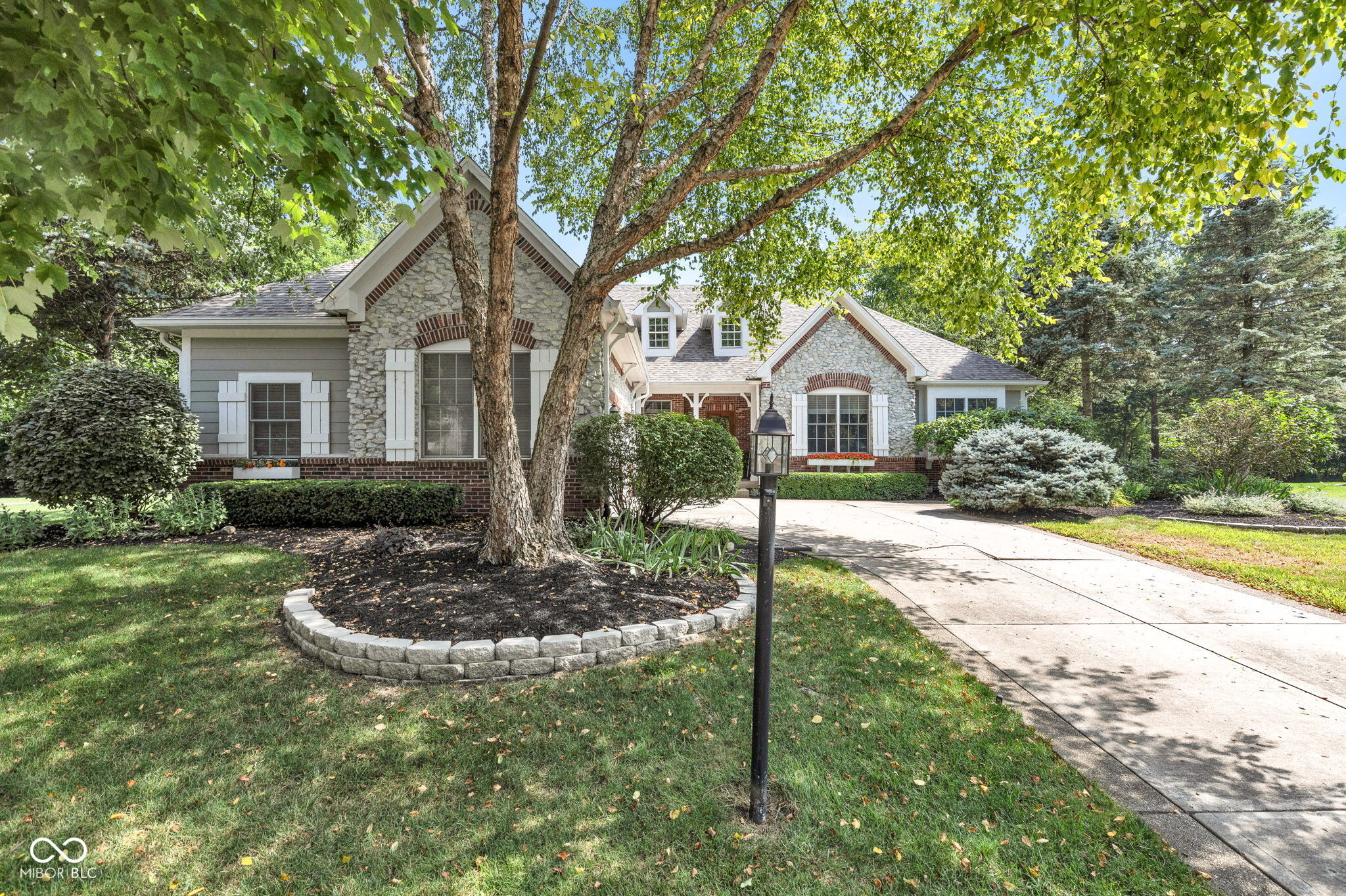 11463 Silver Moon Court
