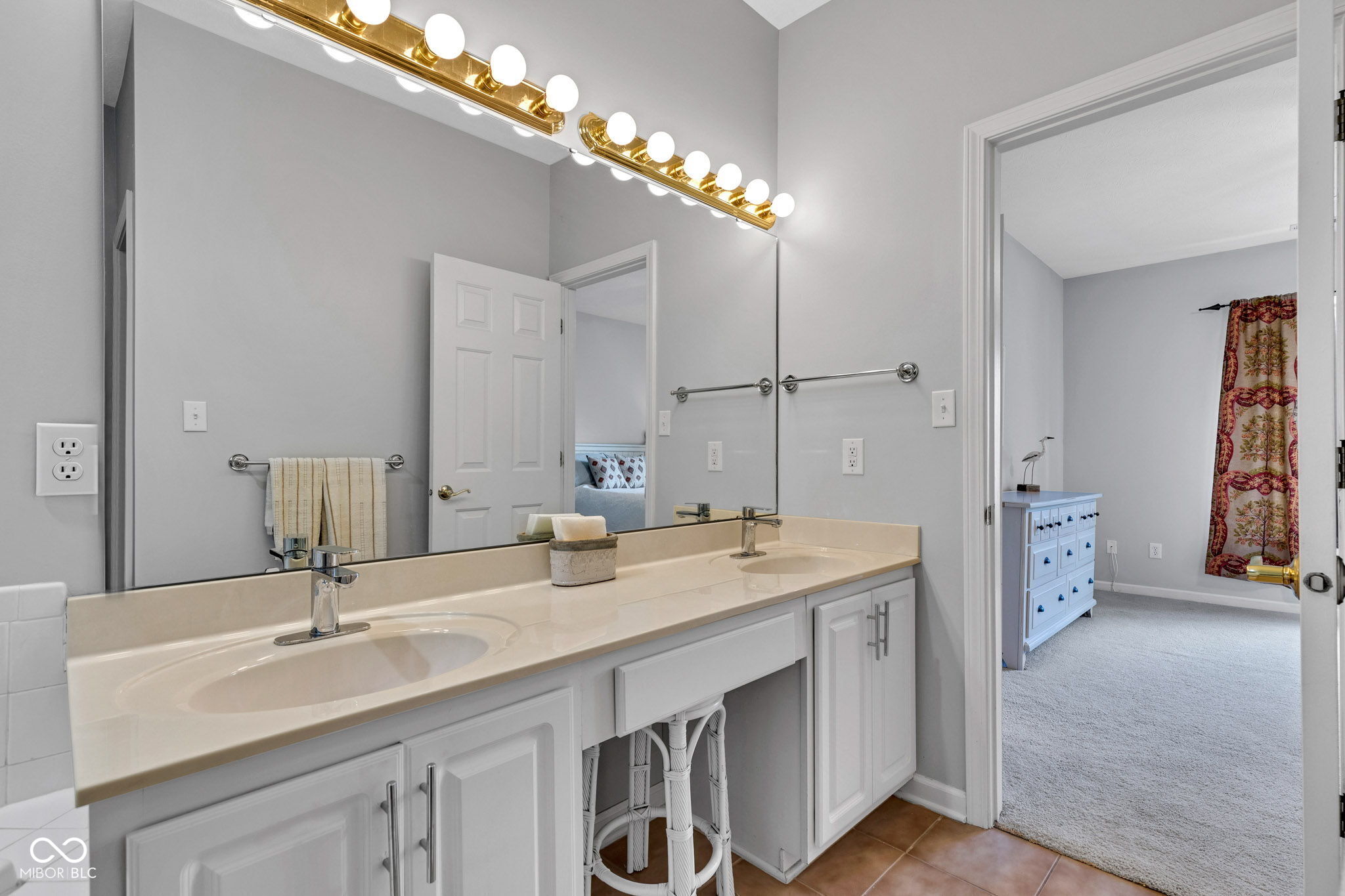 5809 Spruce Knoll Court