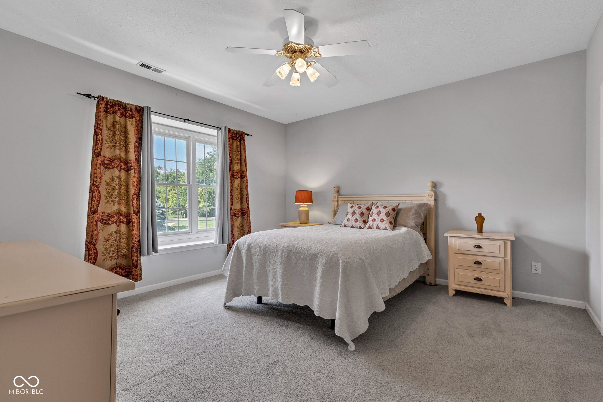 5809 Spruce Knoll Court