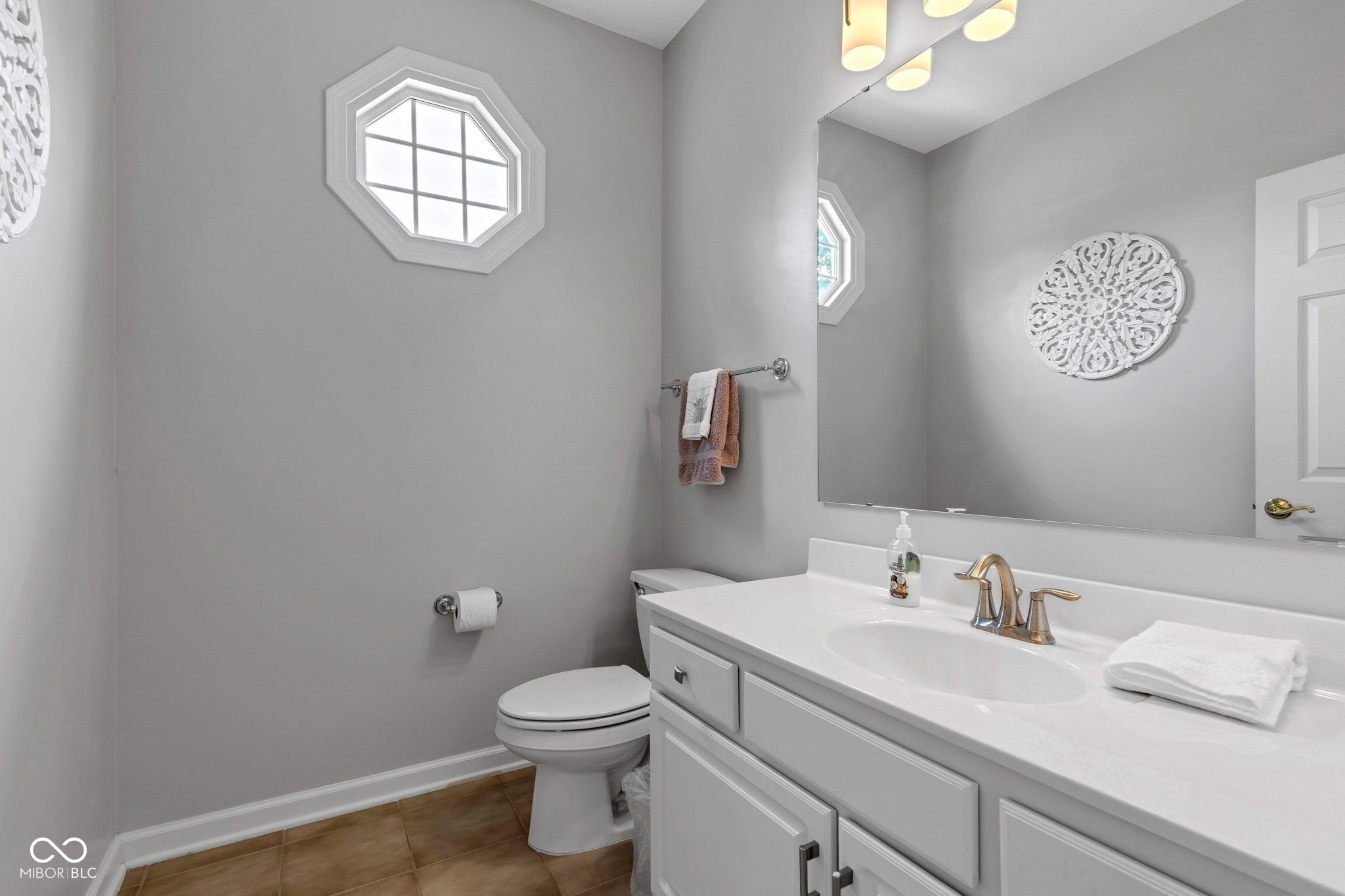 5809 Spruce Knoll Court