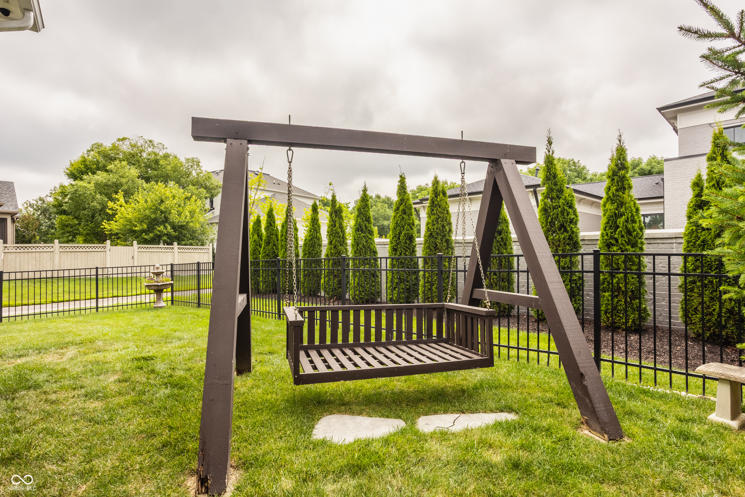 12823 Bird Cage