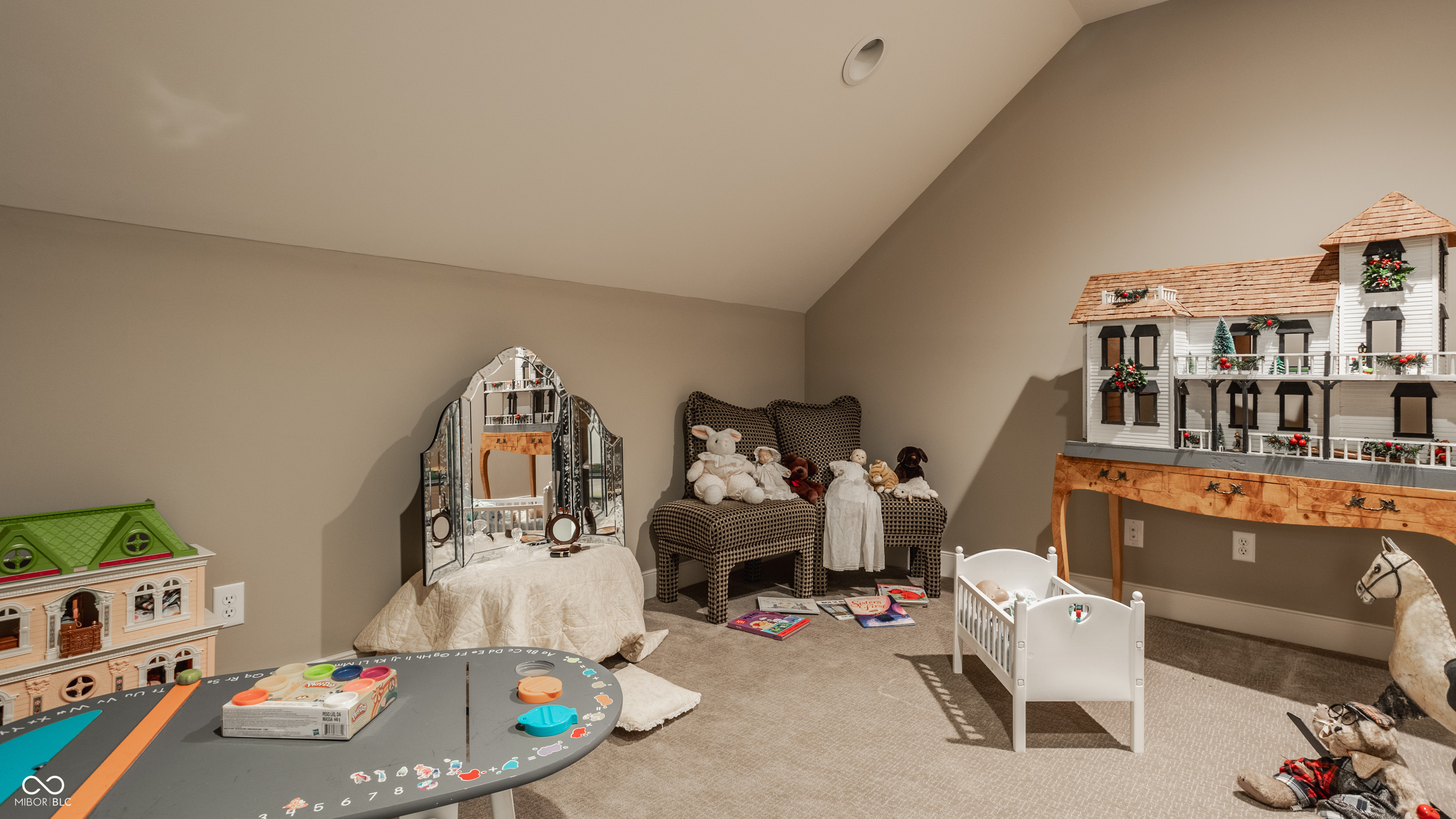 12823 Bird Cage
