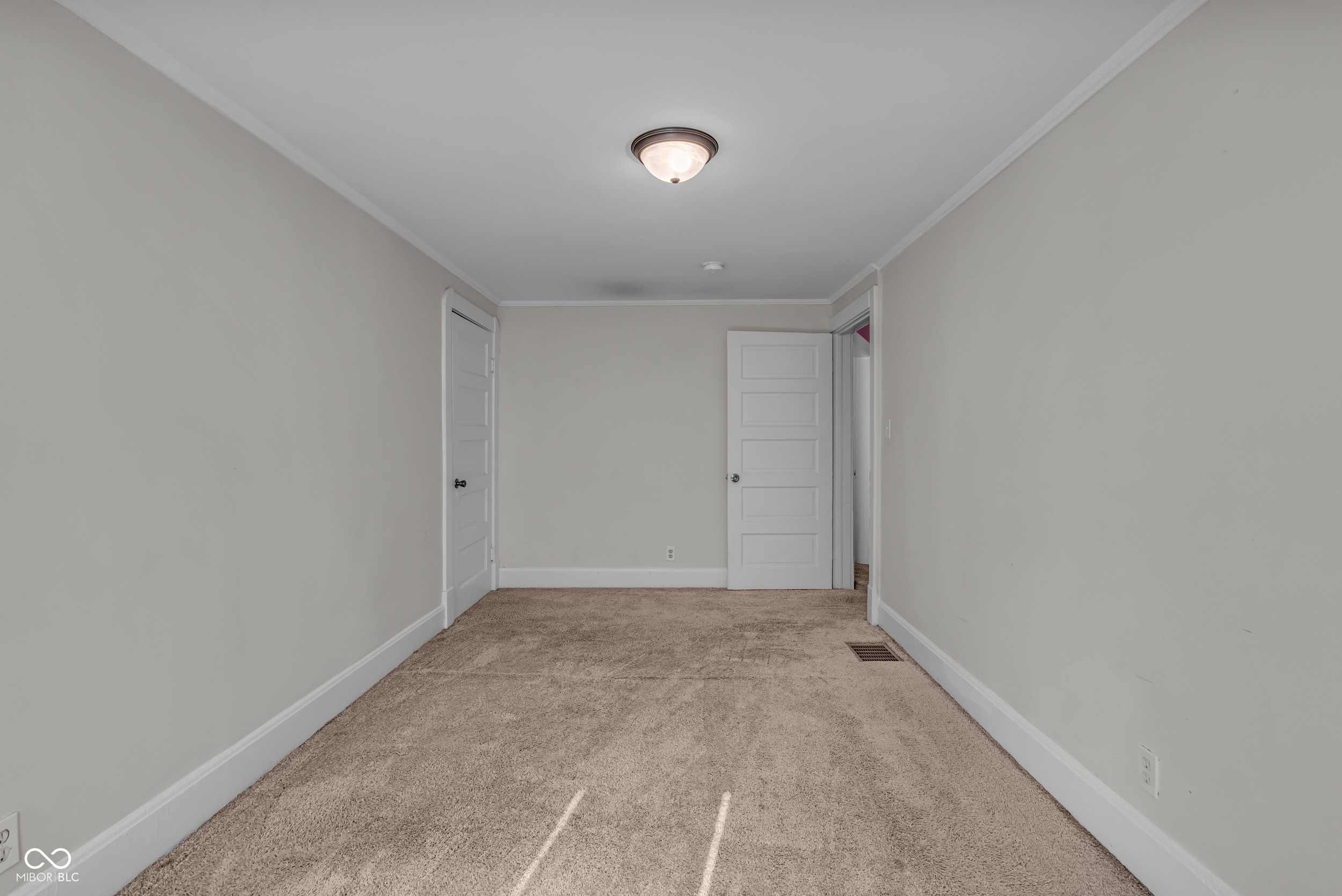 1232 N Oakland Avenue