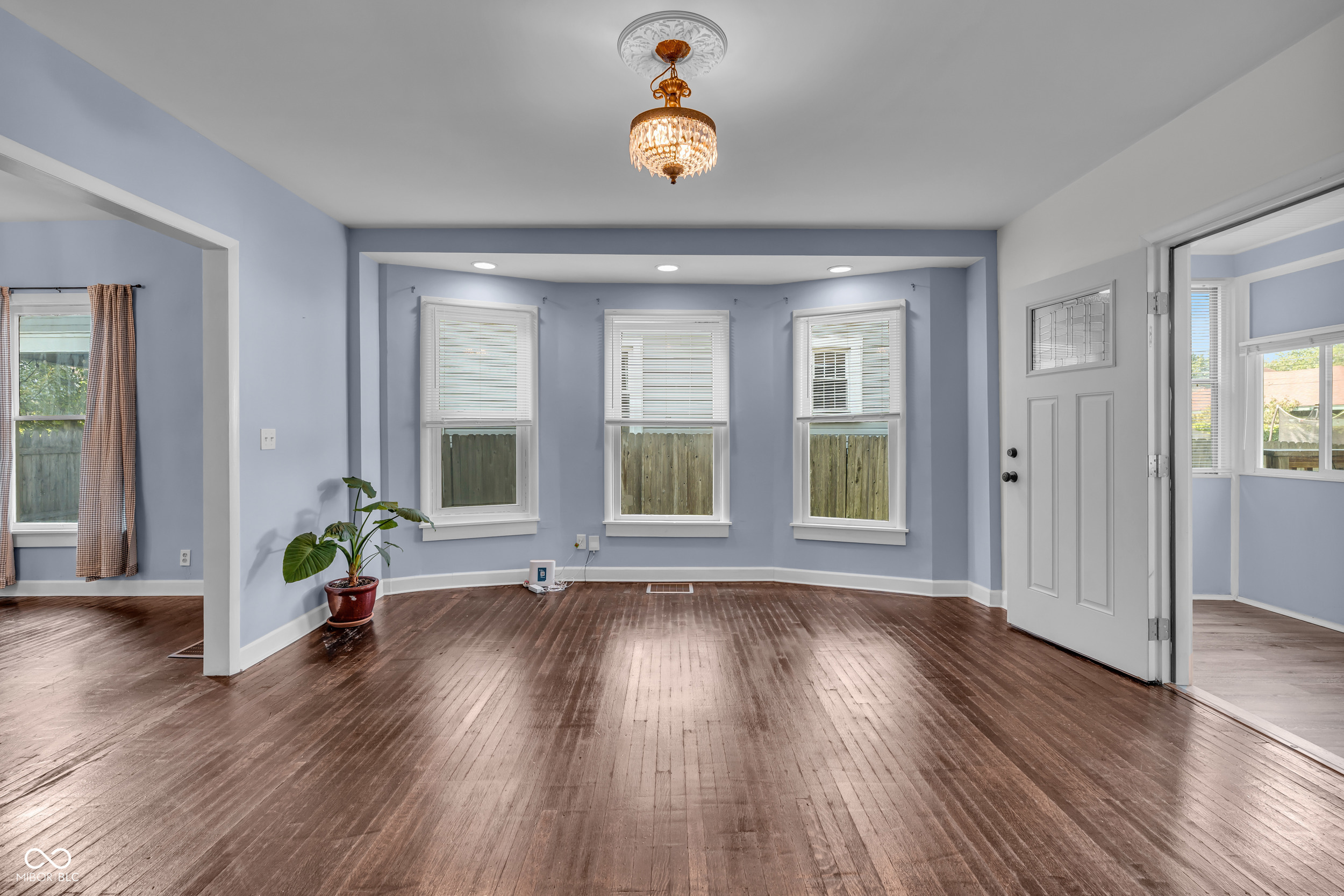 1232 N Oakland Avenue