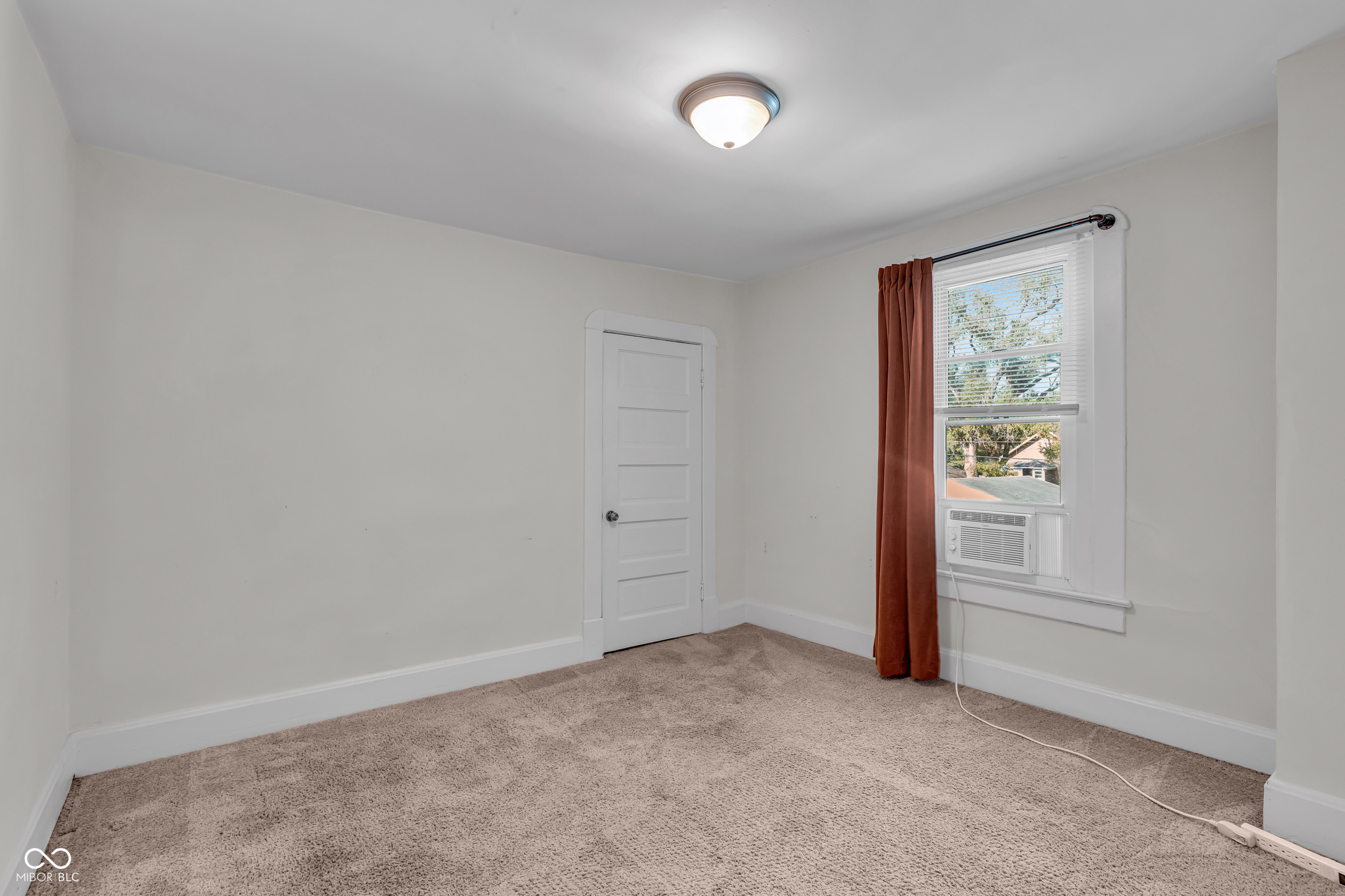 1232 N Oakland Avenue