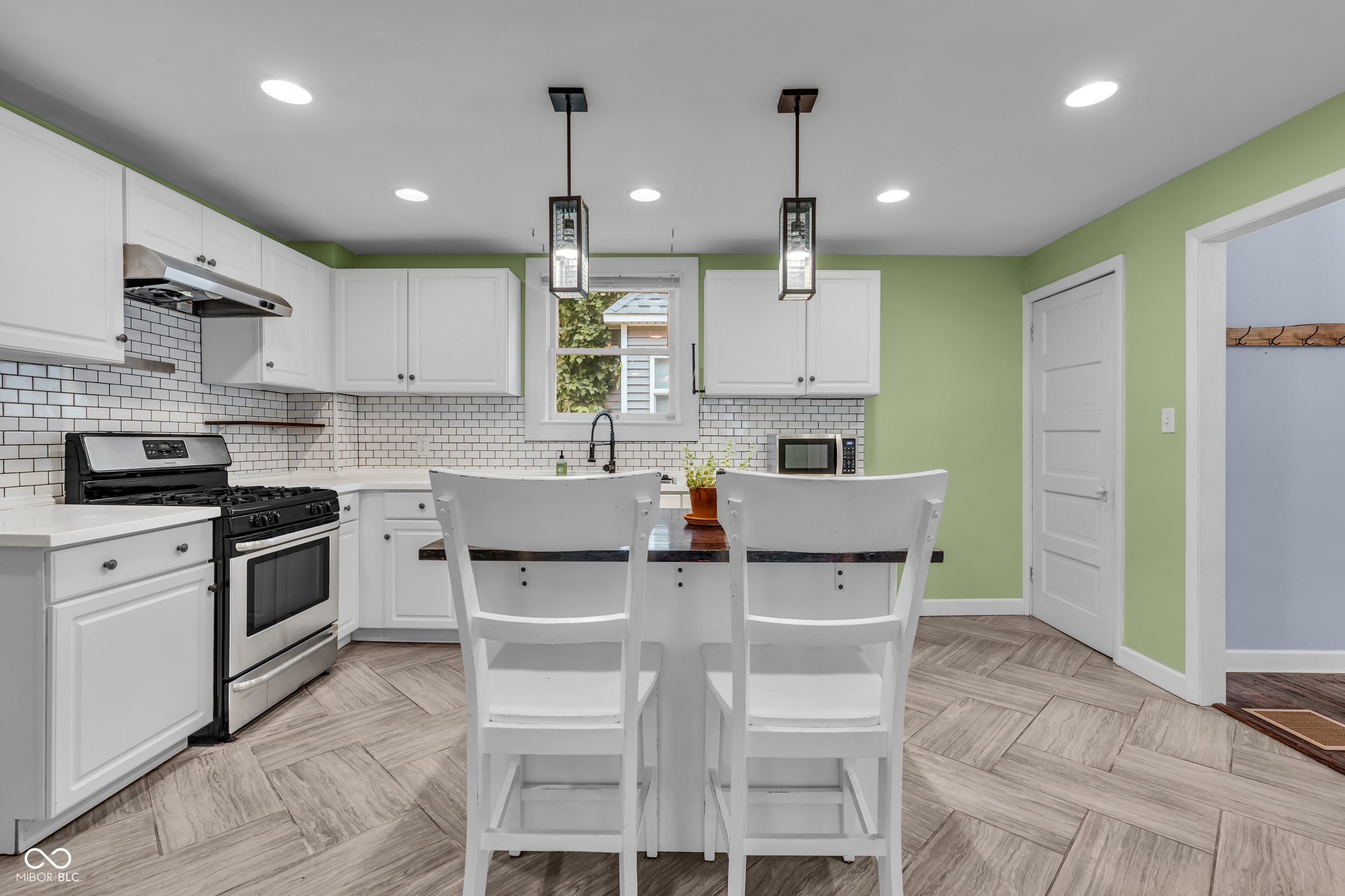 1232 N Oakland Avenue