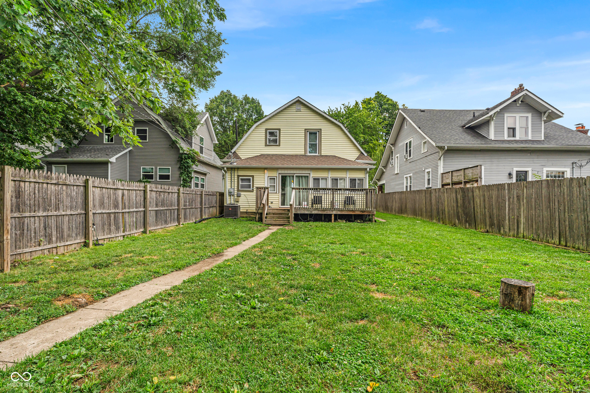 1232 N Oakland Avenue